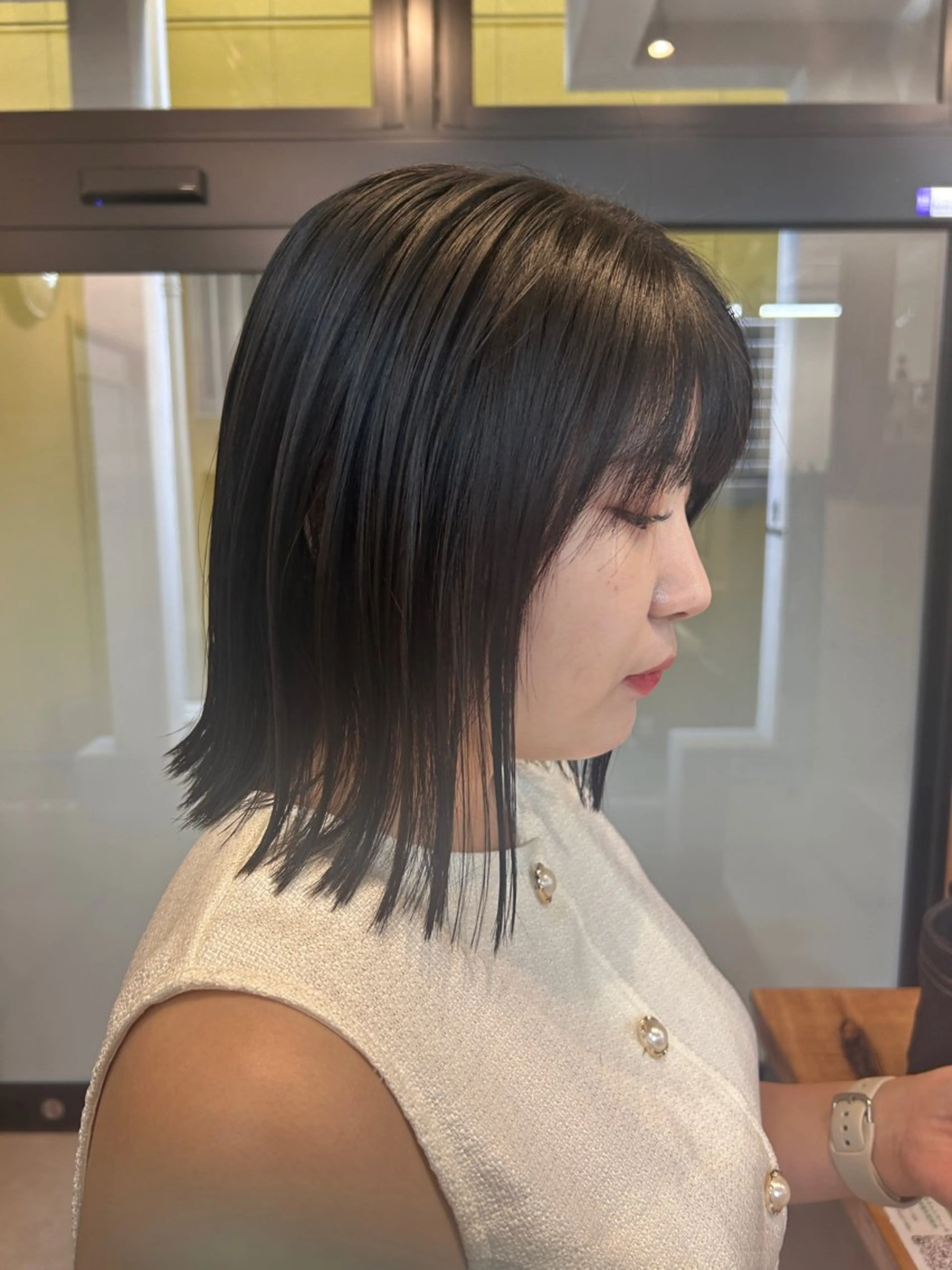 ミディアム カット 縮毛矯正 トリートメント 井上 萌のヘアスタイル