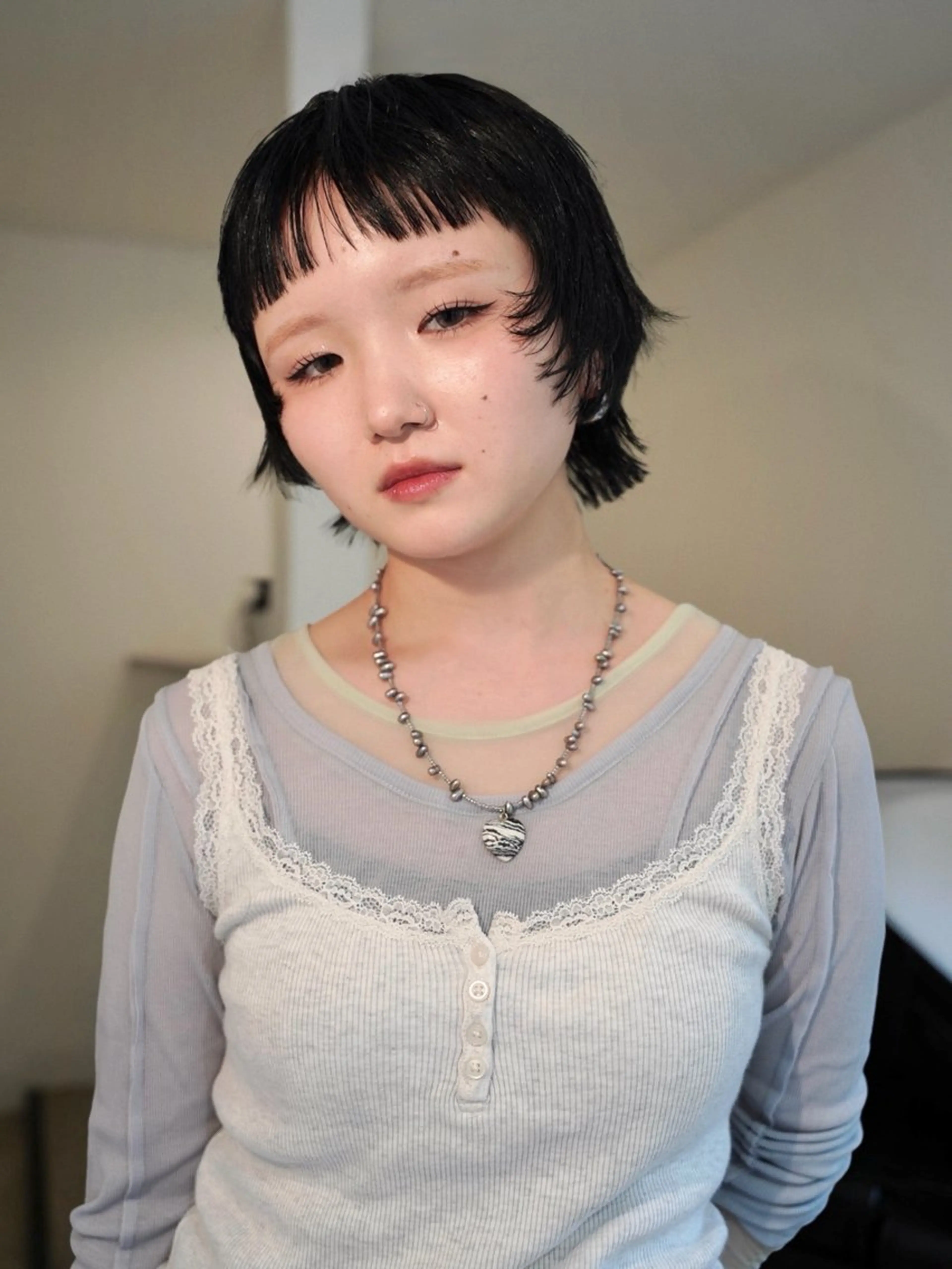 ショート カラー 黒髪 オン眉 ショートヘア ウルフカット カット デザイン/レイヤー Kaito🐩/栄のヘアスタイル