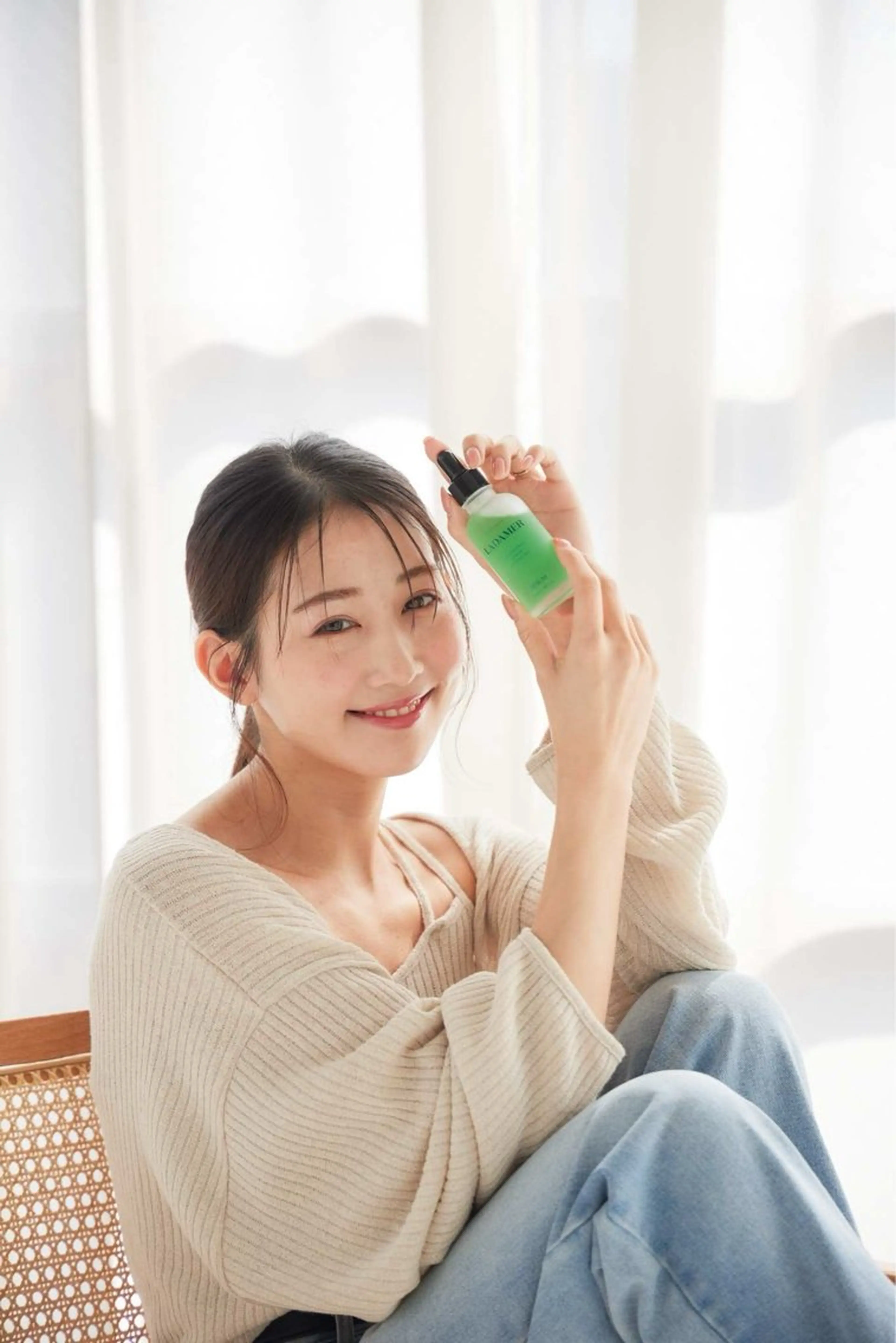 ミディアム カット ヘアカラー Femme 鳳南町 多井　雪絵のヘアスタイル