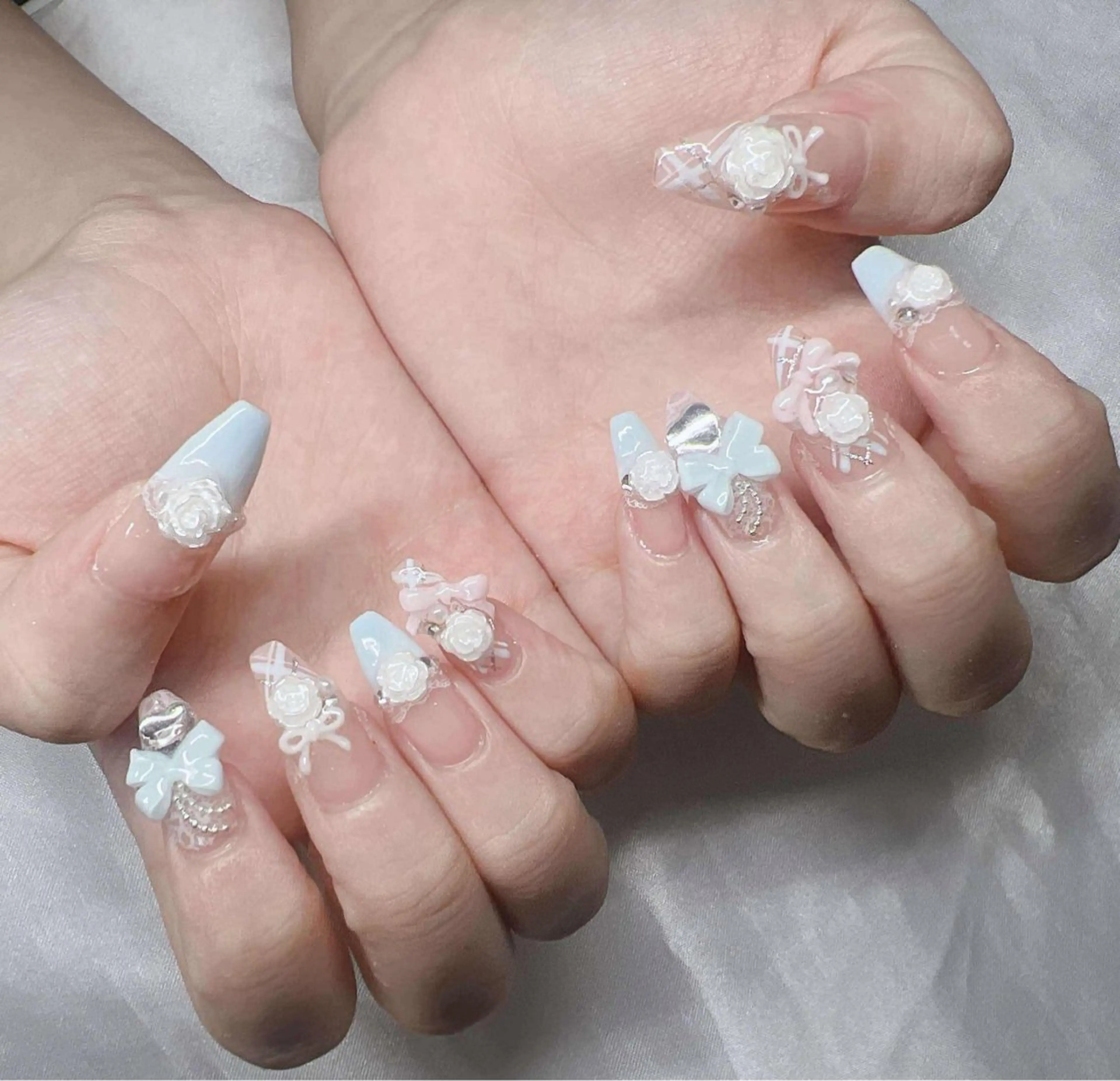 ネイル 長さ出し グラデーション 卒業式 キラキラネイル マグネットネイル ハンドネイル Lee Nailsのネイルデザイン