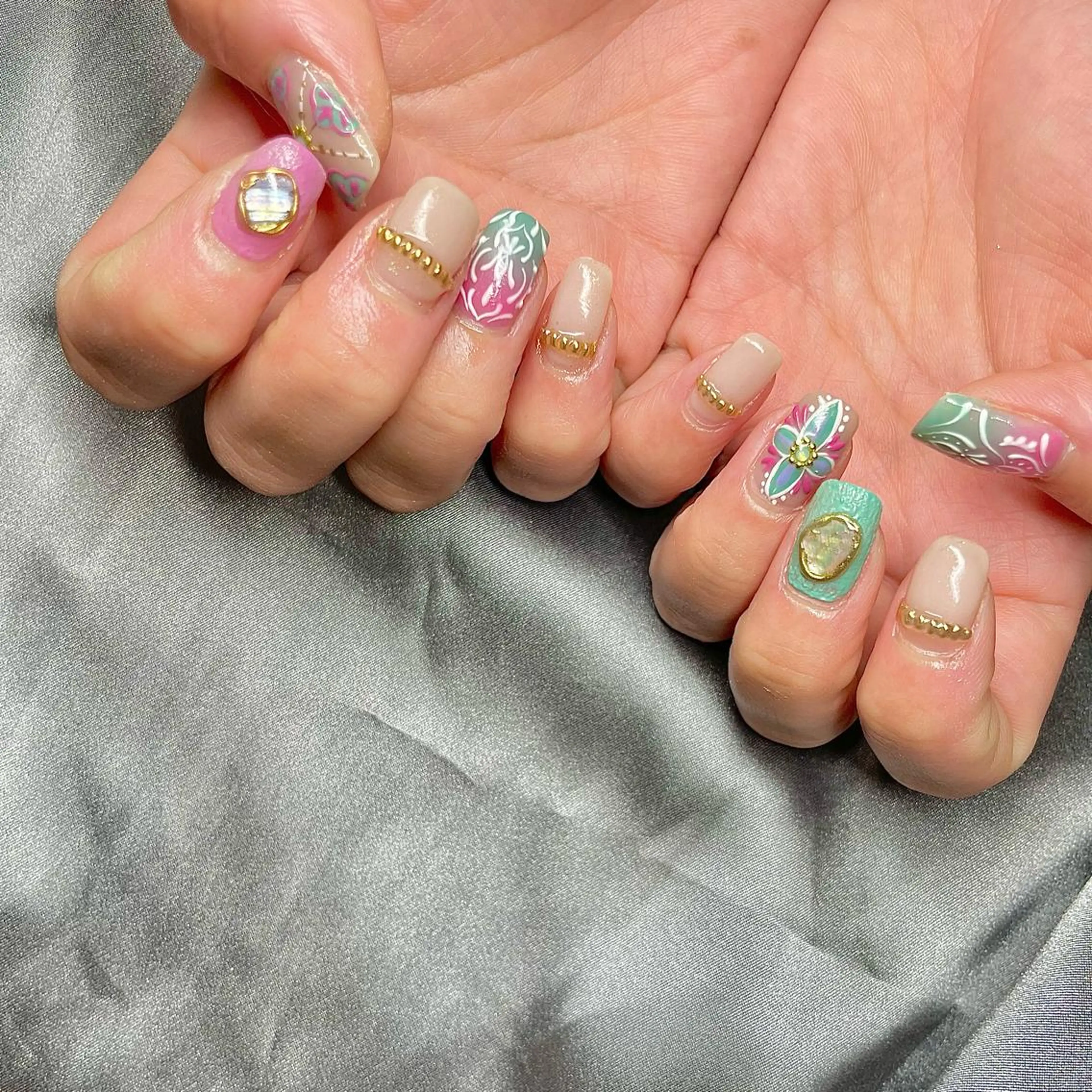 ミディアム カラー パーマ ヘアアレンジ メンズ キッズ ネイル マツエク・マツパ アイブロウ nail&eye Aoのマツエク・マツパデザイン