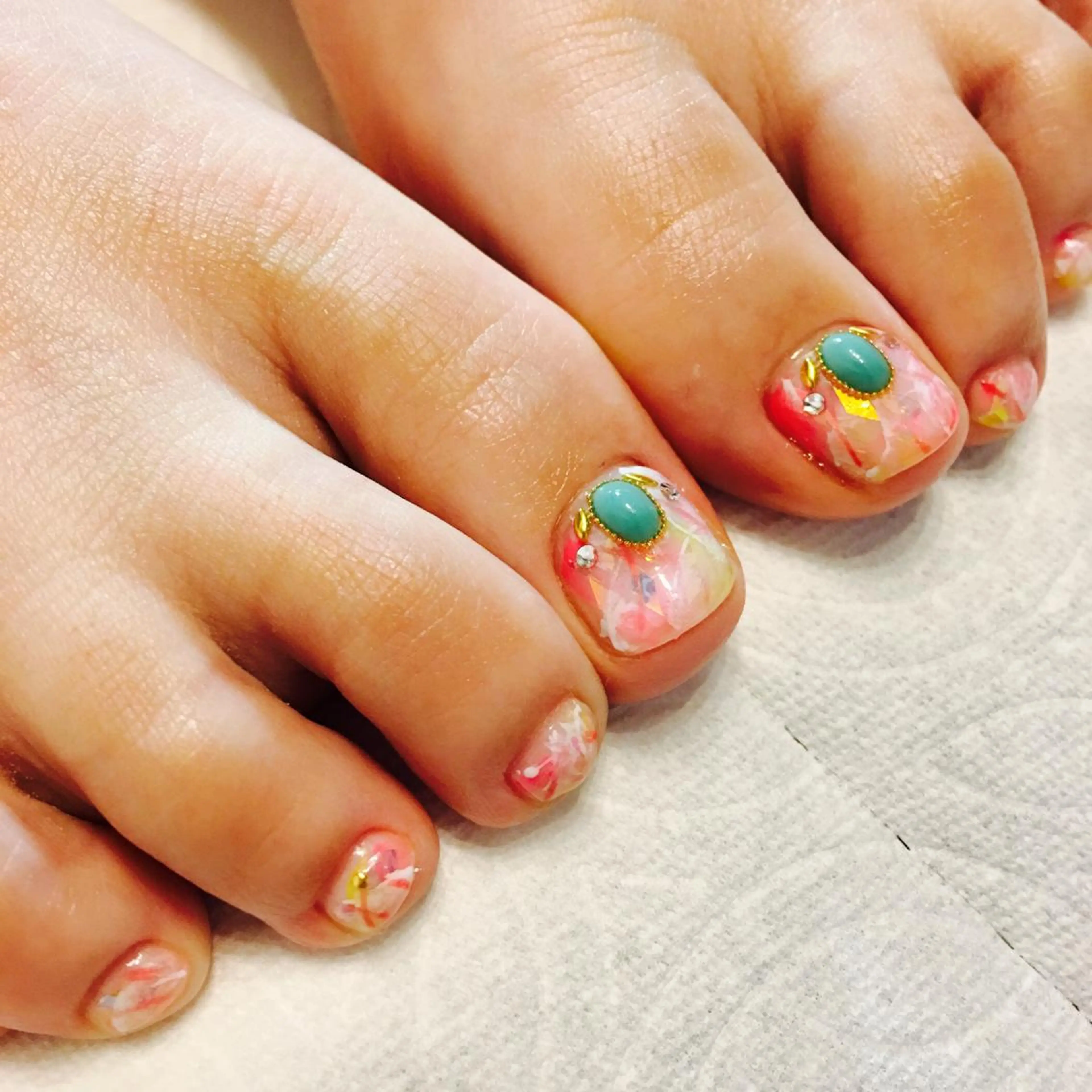 ネイル ジェルネイル キラキラネイル 大理石ネイル(マーブル) THECOLORS所属・近貞 莉奈のネイルデザイン