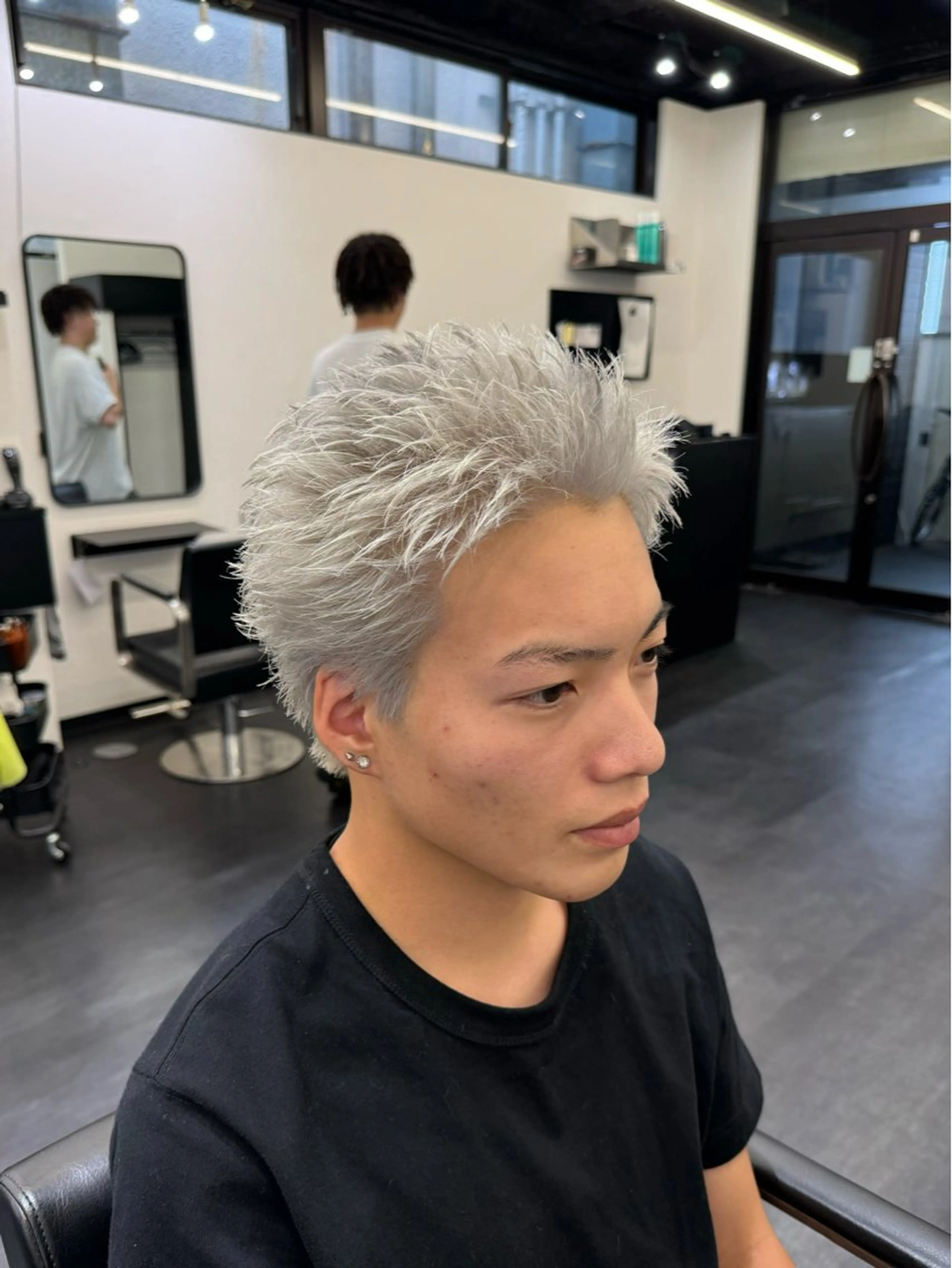 【ミニモ限定❗️】カット＋トリプルカラー⚡️⚡️⚡️（ブリーチ2回＋オンカラー）の写真