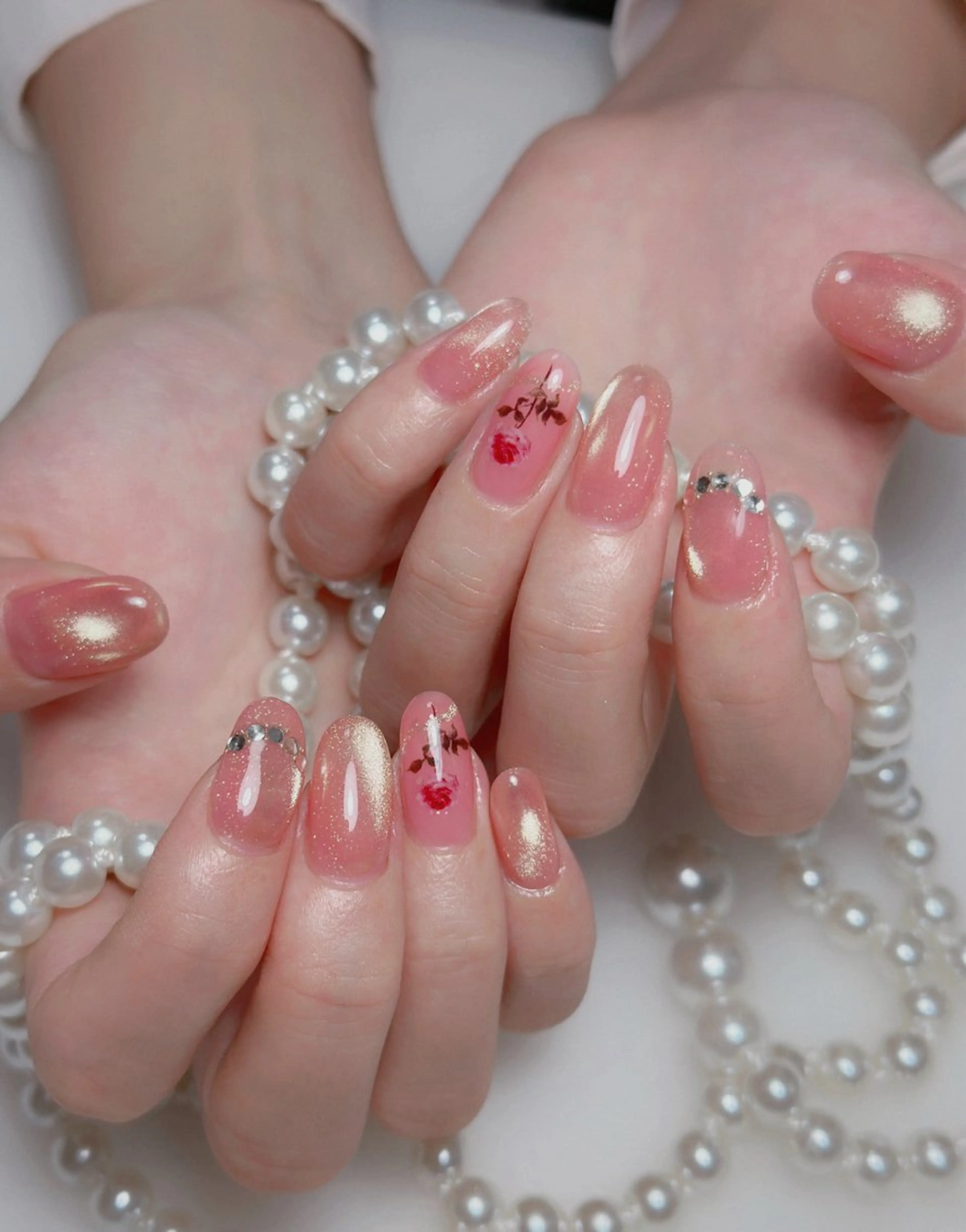 ネイル オーロラネイル 長さ出し フットネイル 韓国ネイル ラメ(グリッター) ハンドネイル 👍thumbs up nail👍のネイルデザイン