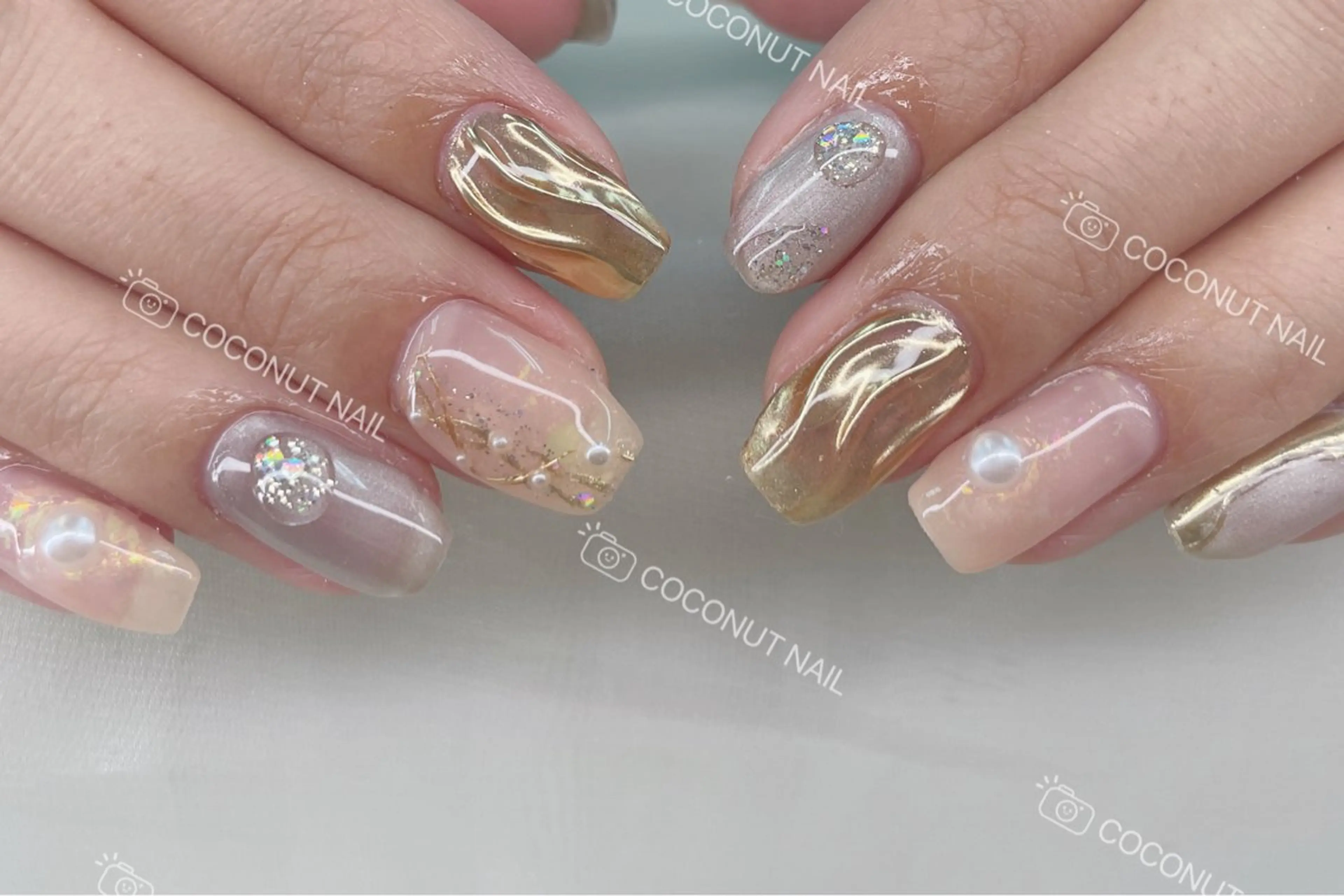 ネイル べっ甲ネイル フレンチネイル キラキラネイル マグネットネイル 大理石ネイル(マーブル) ハンドネイル 神田 ココナッツのネイルデザイン