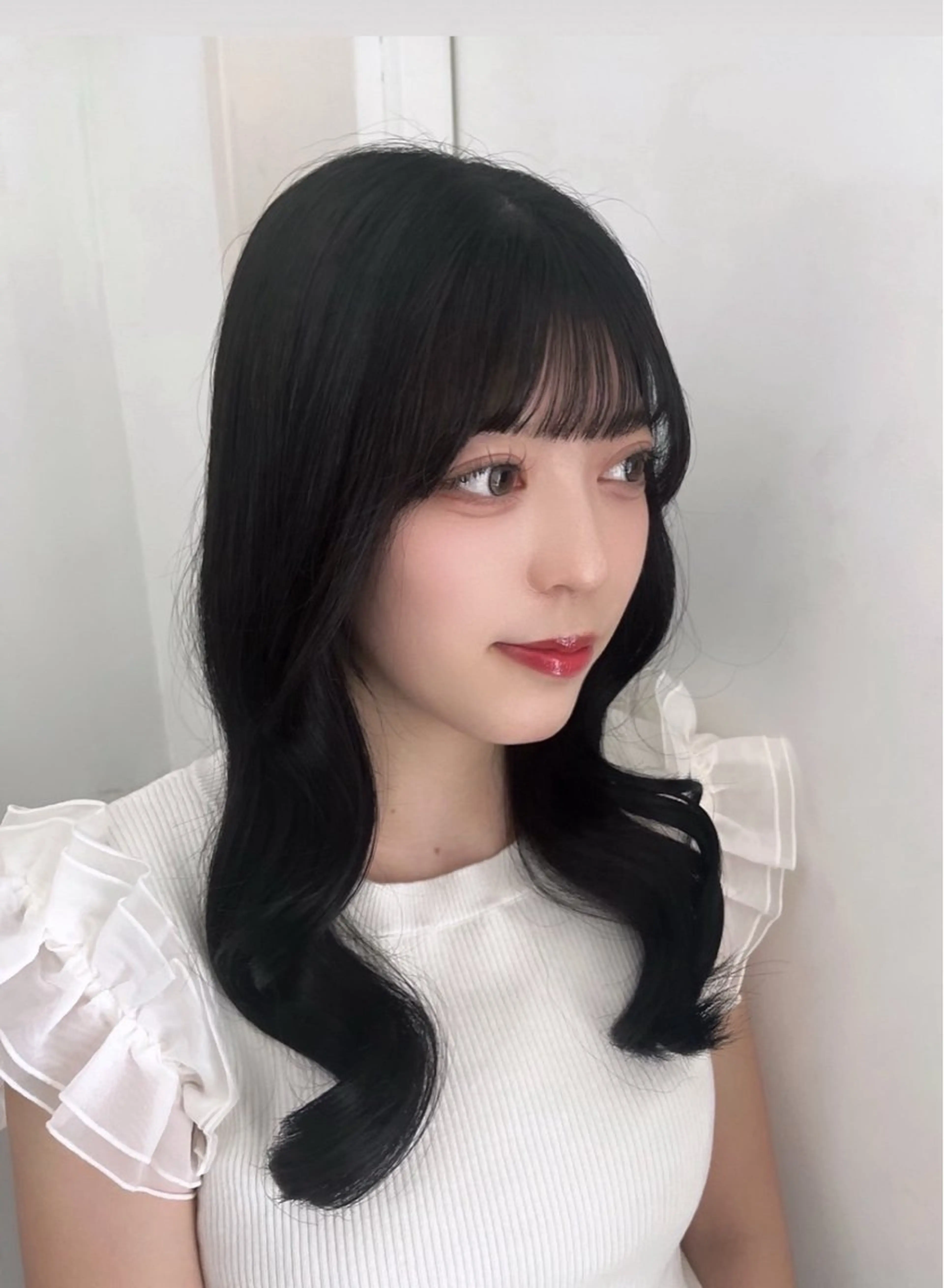 カラー シモカワ メイのヘアスタイル