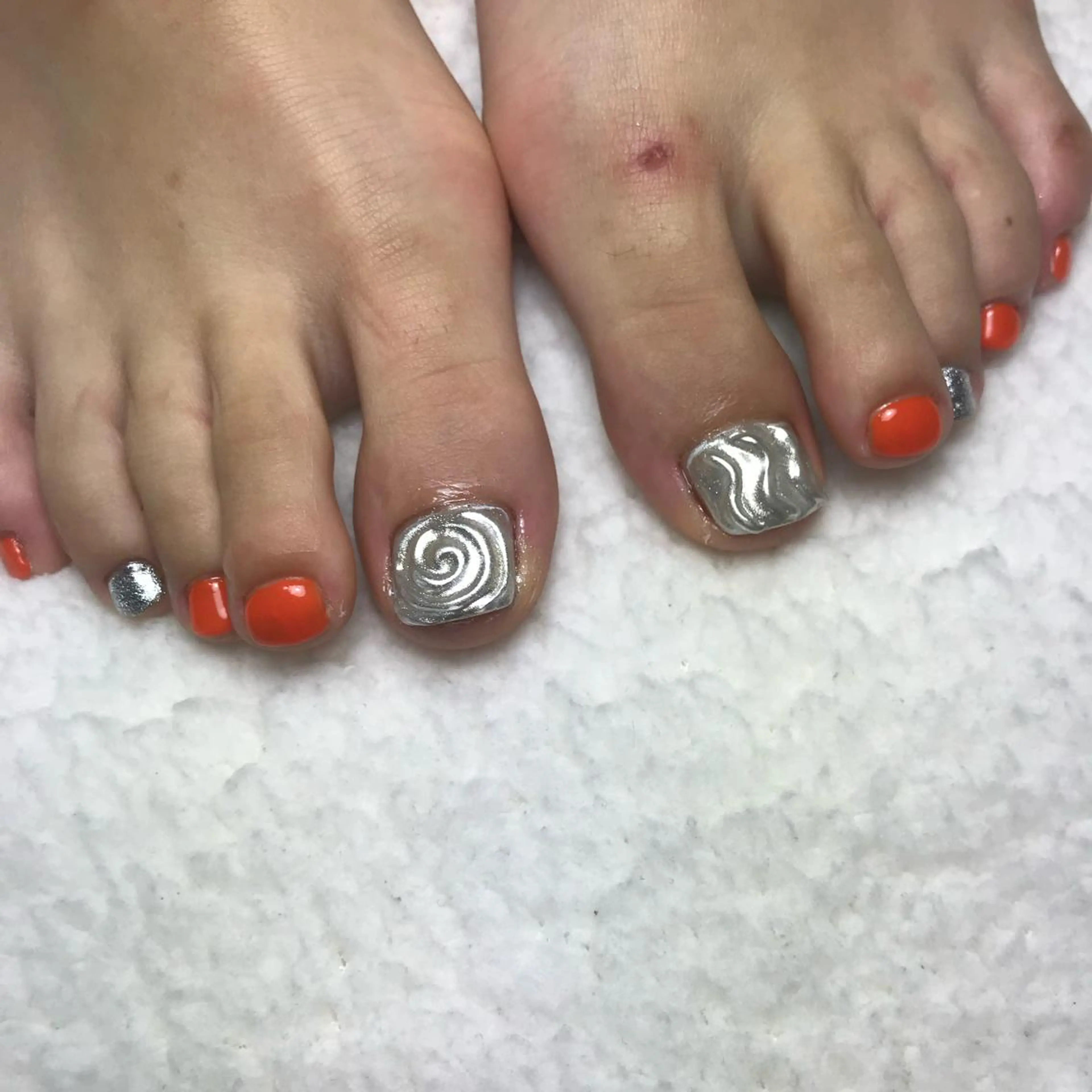 ネイル ミラーネイル 夏ネイル フットネイル COCO+所属・COCO +のエステ・リラクイメージ