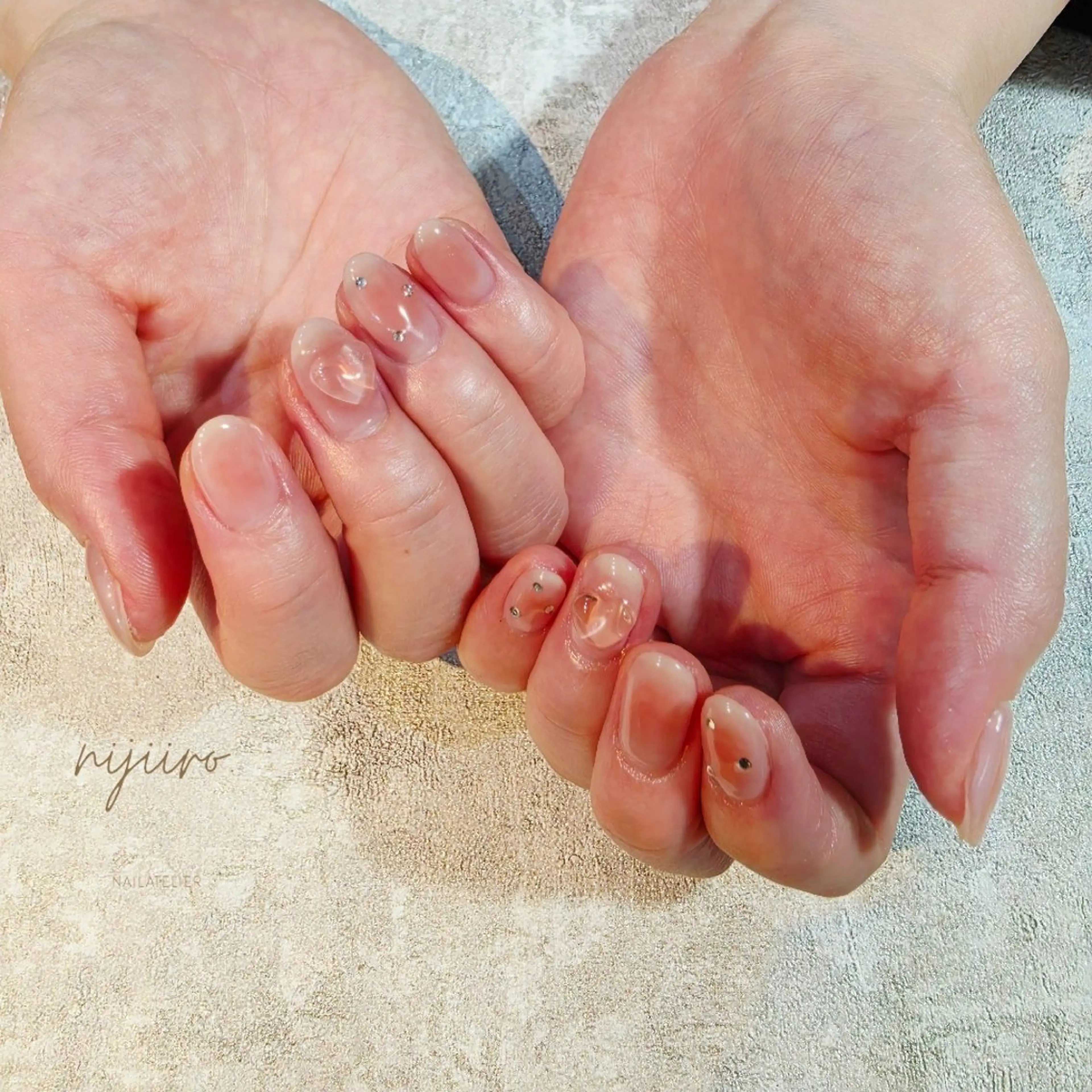 ネイル ハンドネイル nailatelier nijiiro.所属・nijiiro🌈 サトウのネイルデザイン