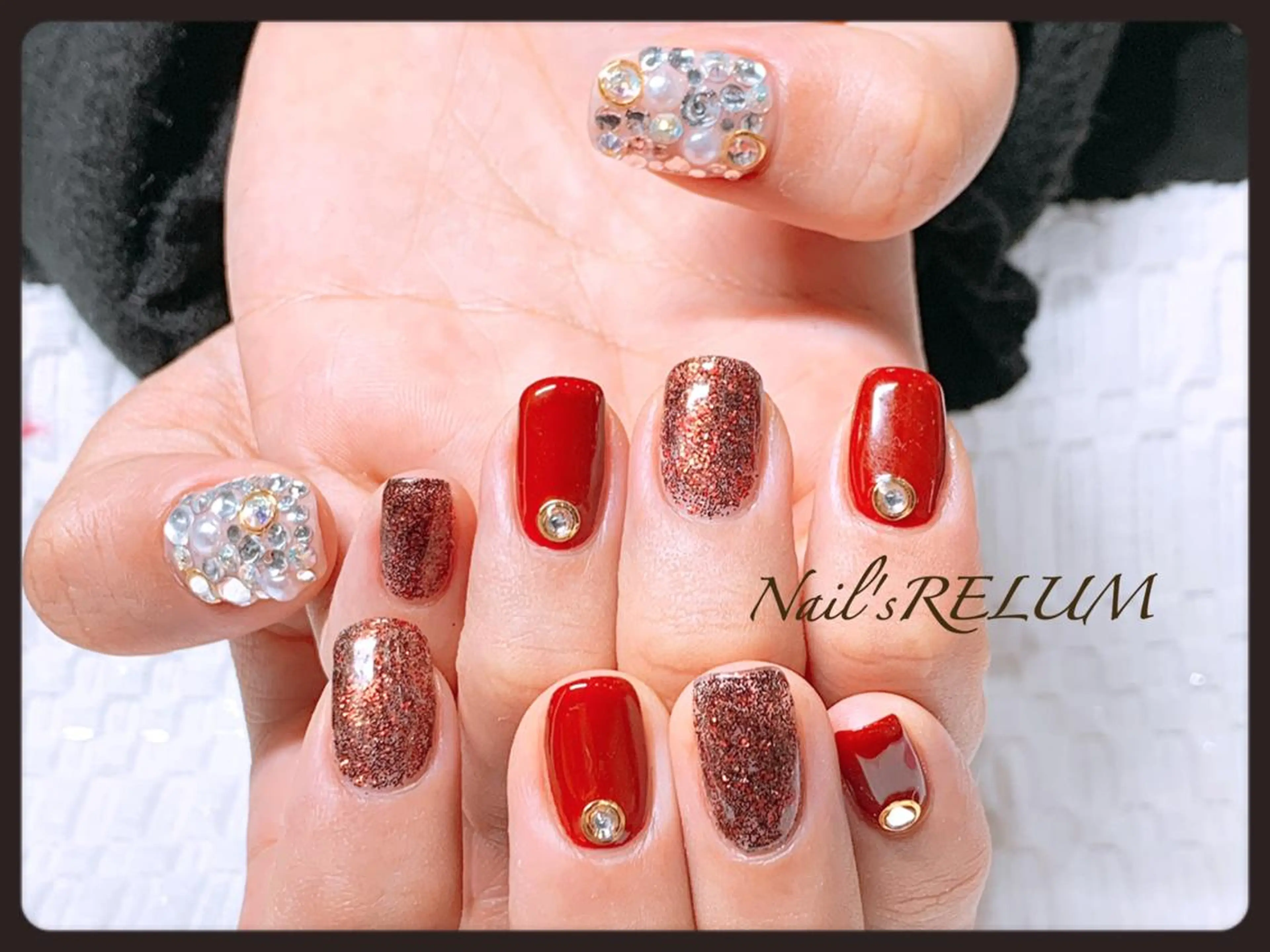 ネイル ボルドー ラメ(グリッター) THECOLORS所属・近貞 莉奈のネイルデザイン