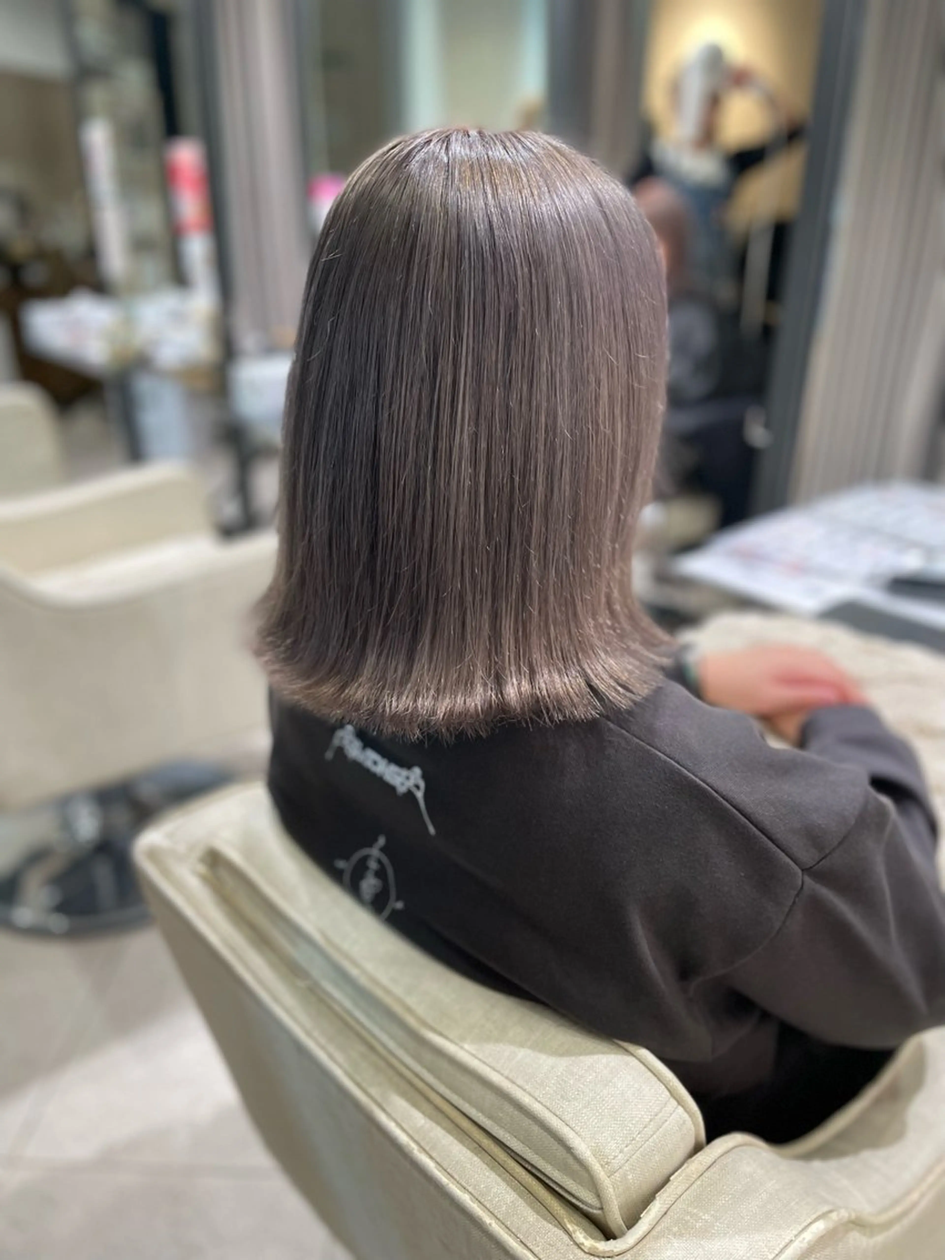 ミディアム カラー ダブルカラー グレージュ 🦋美髪／エクステ 🦋アベイクミのヘアスタイル