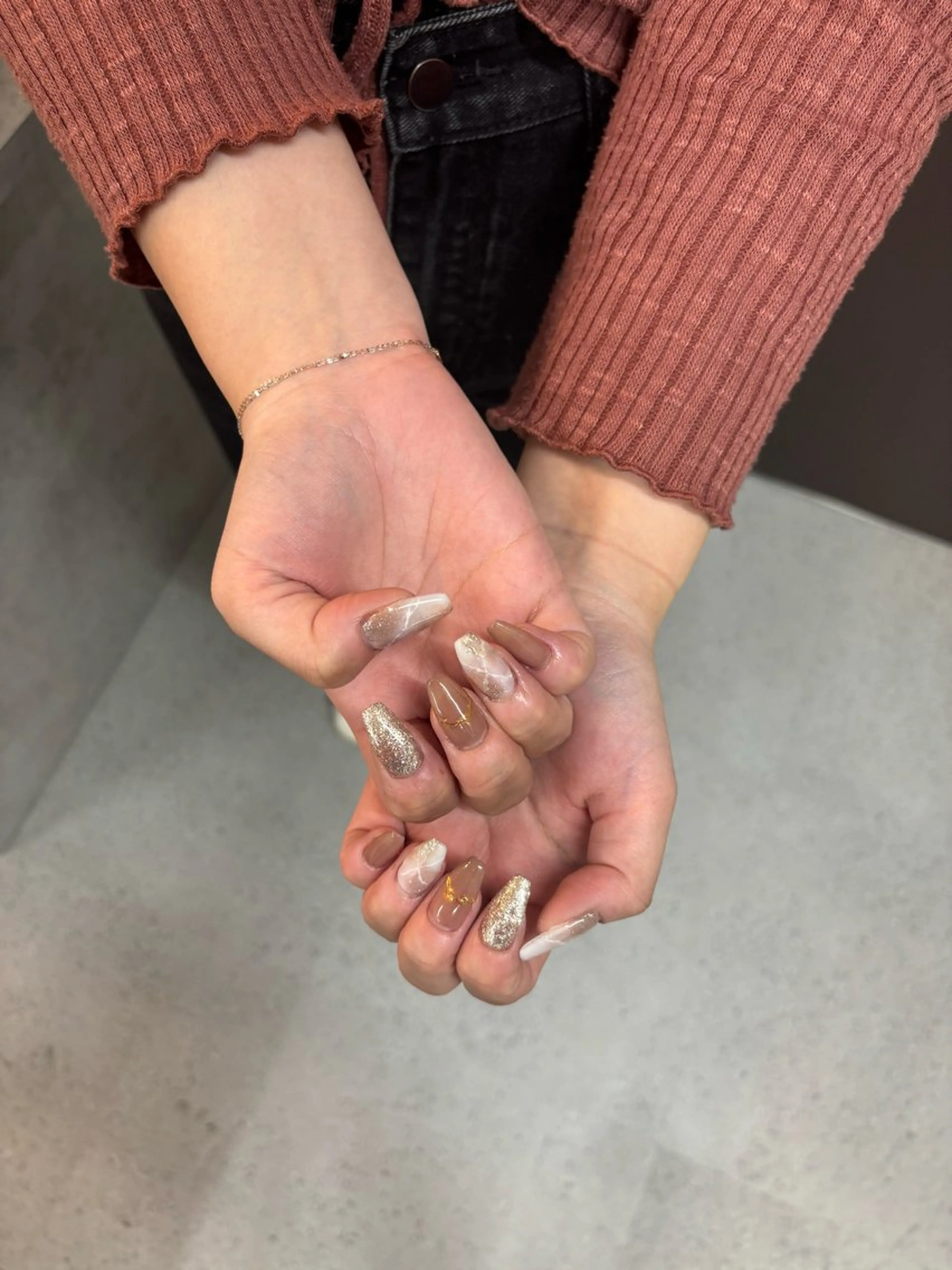 ネイル BOTA所属・Elle 🩵のネイルデザイン