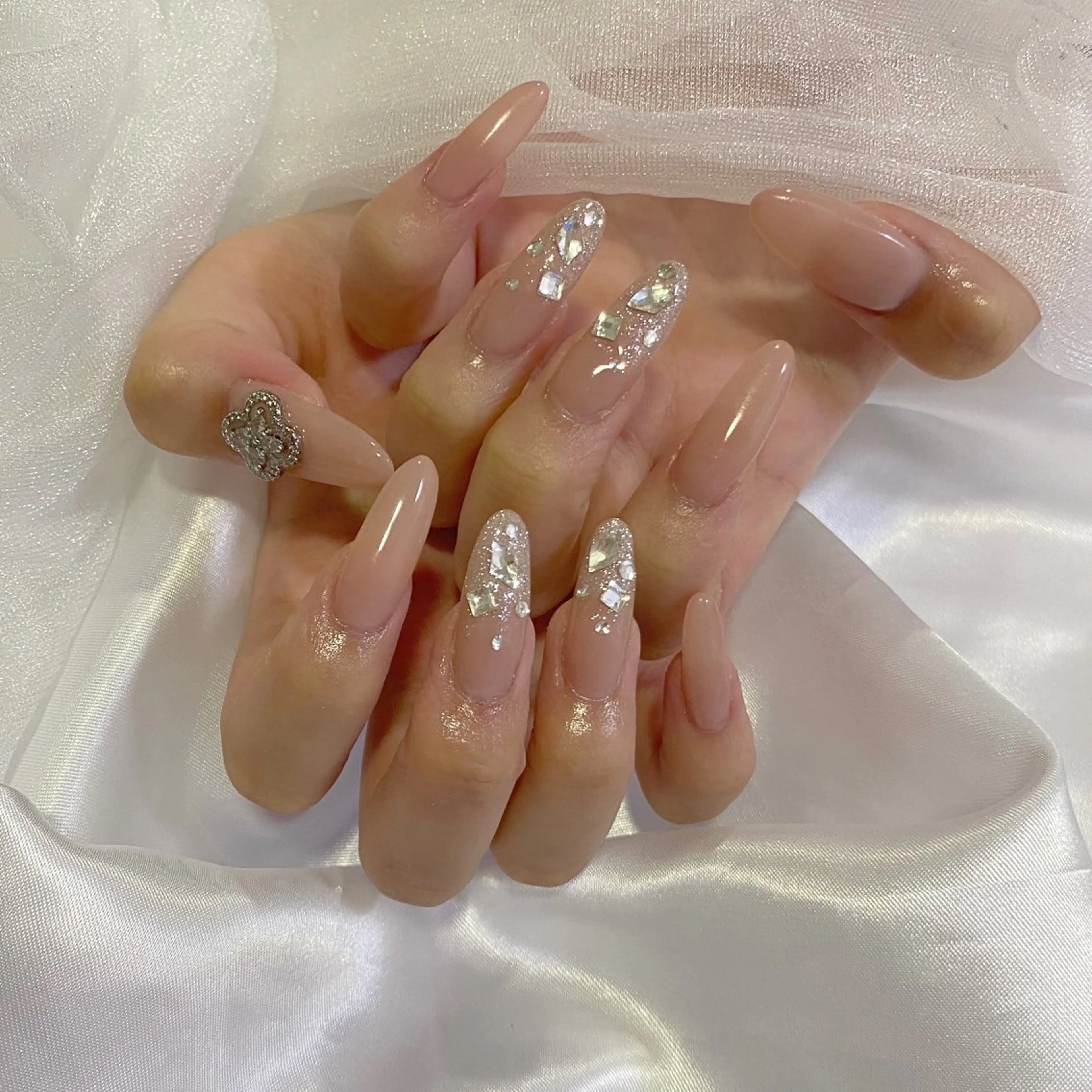 ネイル shareplus honmachi所属・Lim nail🤍 Ayaのネイルデザイン