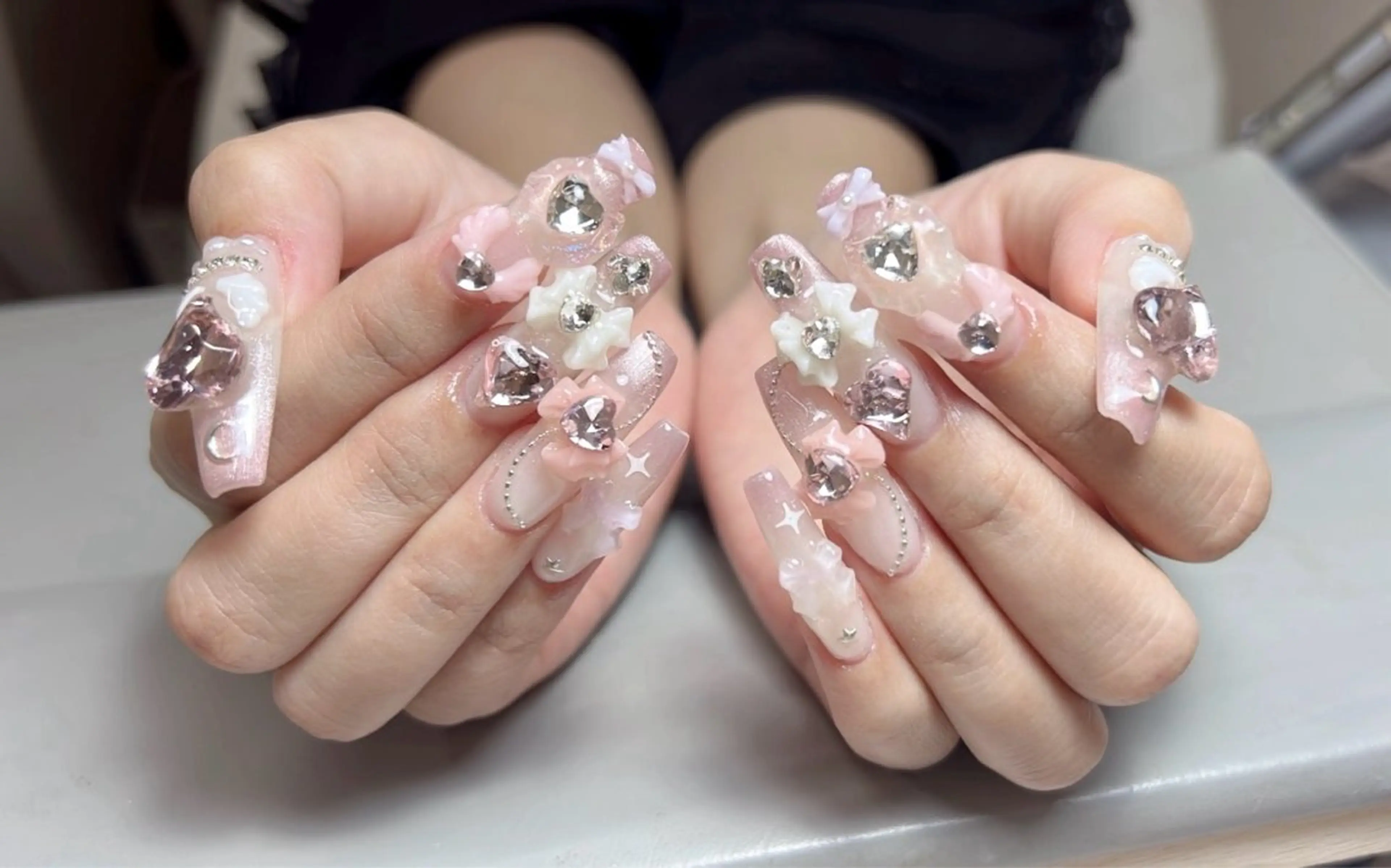 ネイル アートネイル チークネイル 長さ出し フラワーネイル フットネイル YK 美学院のネイルデザイン