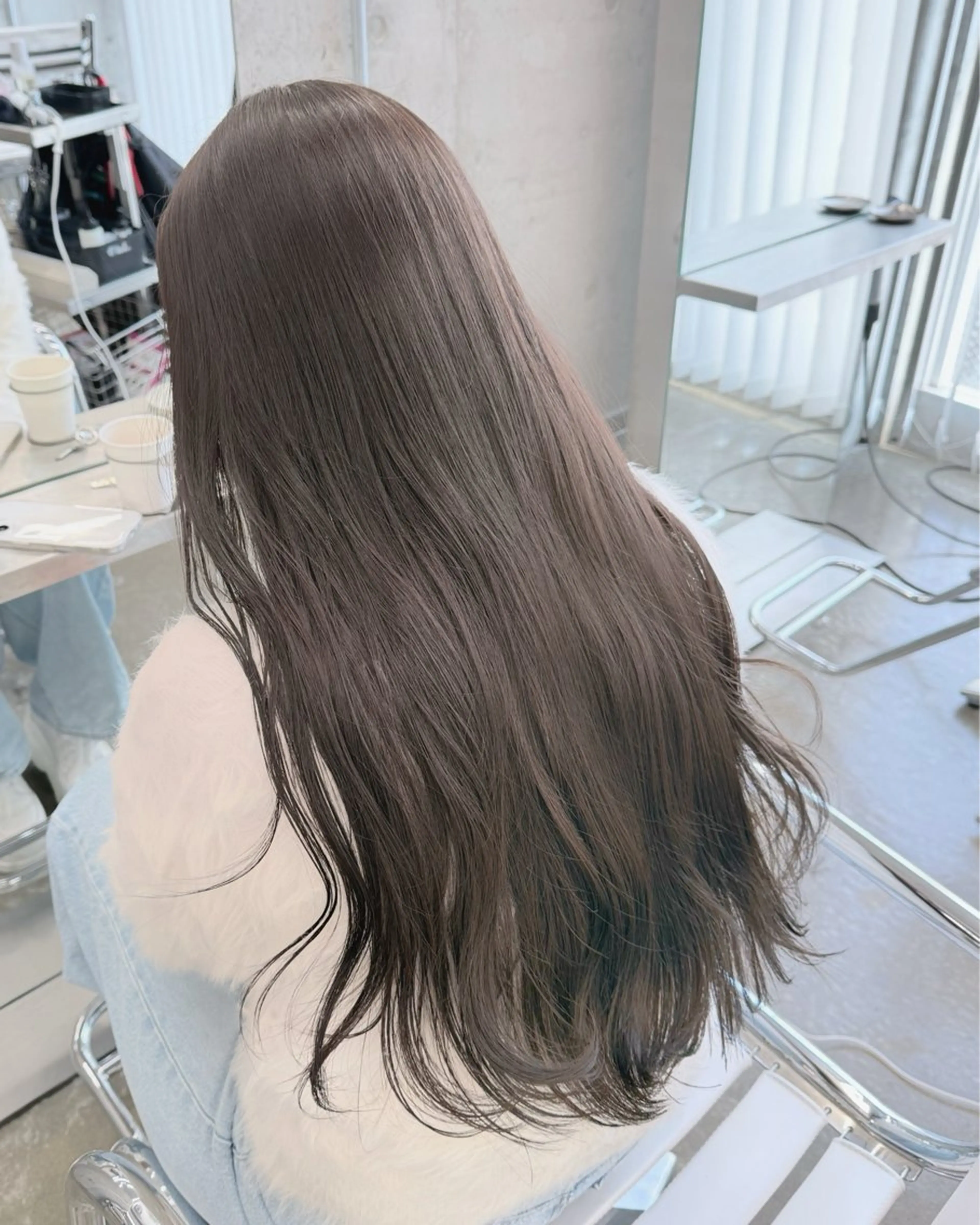 ロング カラー ブリーチ 透明感カラー ダブルカラー グレージュ ブリーチなしカラー カット ヘアカラー トリートメント 高橋大樹/グレージュ 透明感/髪質改善のヘアスタイル