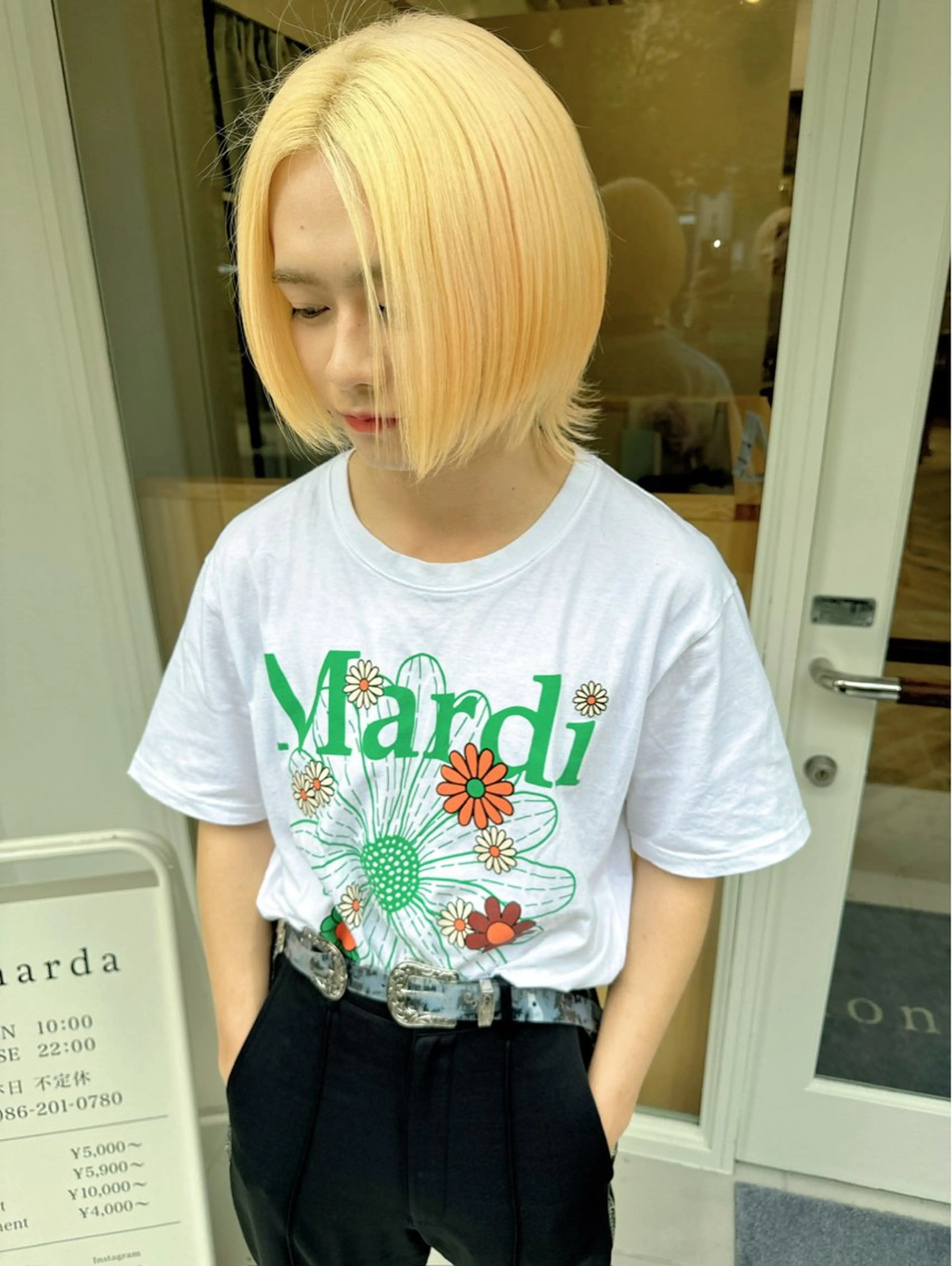 ミディアム カラー ブリーチ矯正💐 ミルクティー💐ナオのヘアスタイル