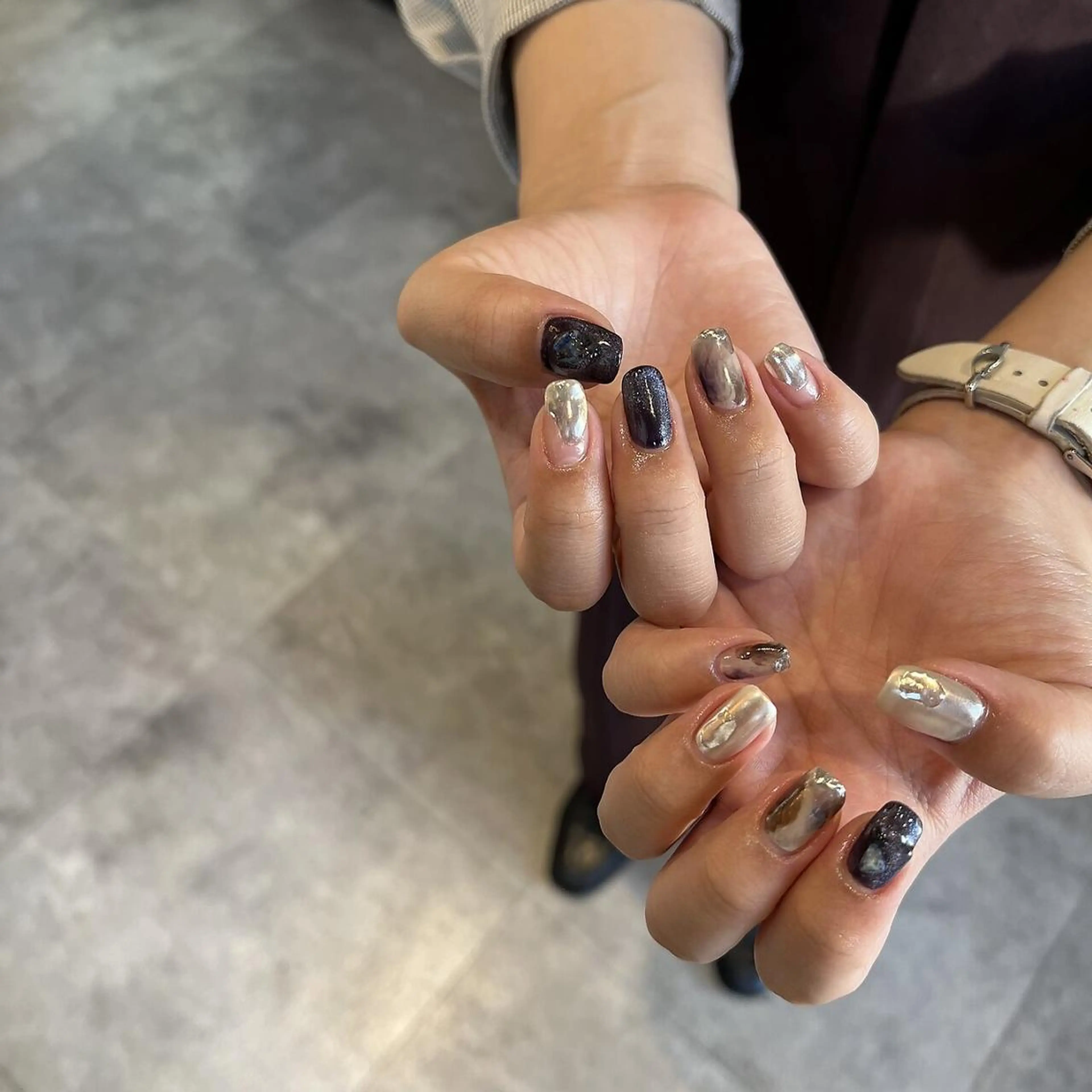 ネイル フレンチネイル ジェルネイル ガラスフレンチ グラデーション マグネットネイル ハンドネイル 【パラジェル認定】 newiネイル京橋のネイルデザイン