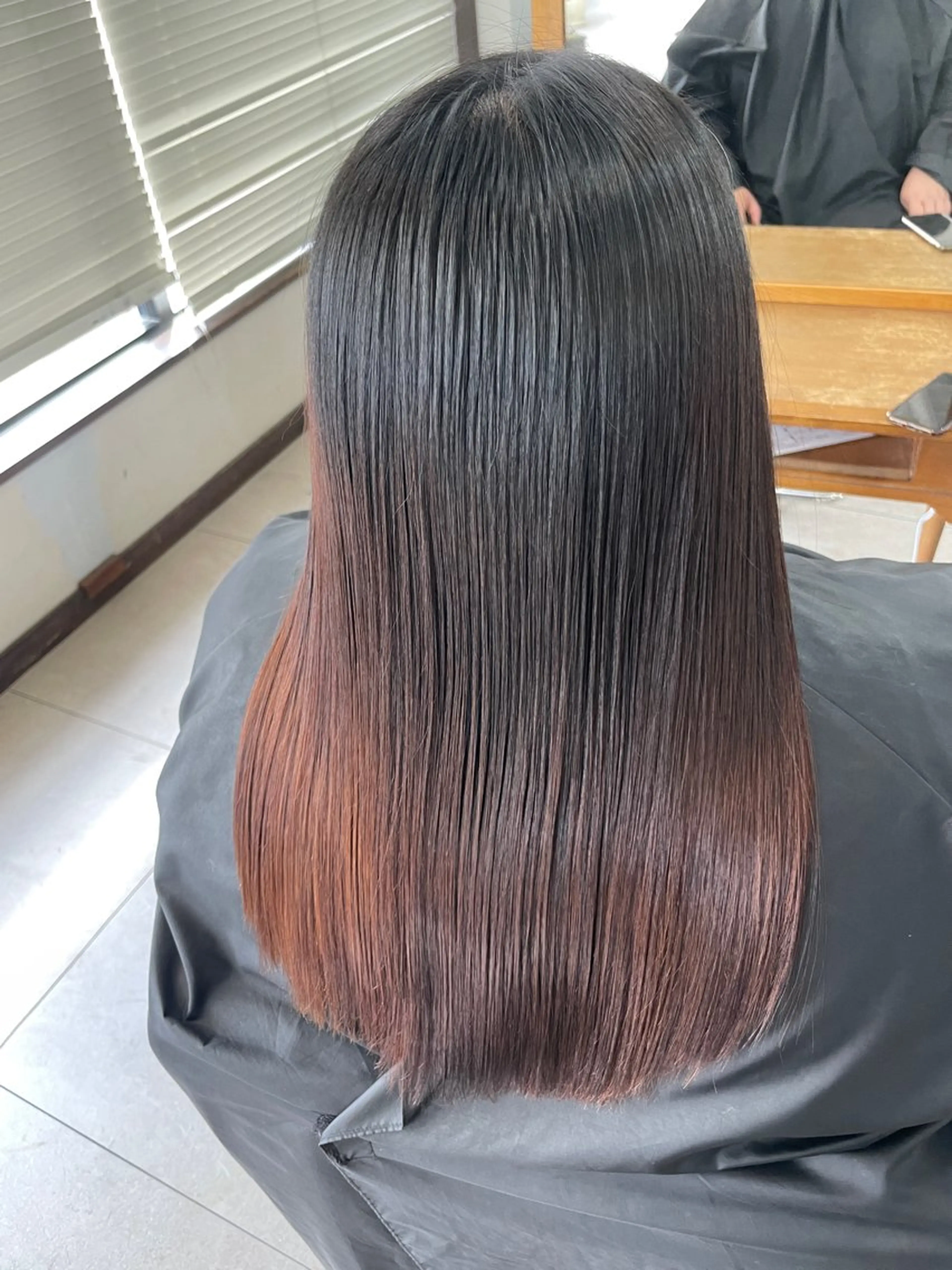 ロング TIDEHAIR SHUKAのヘアスタイル