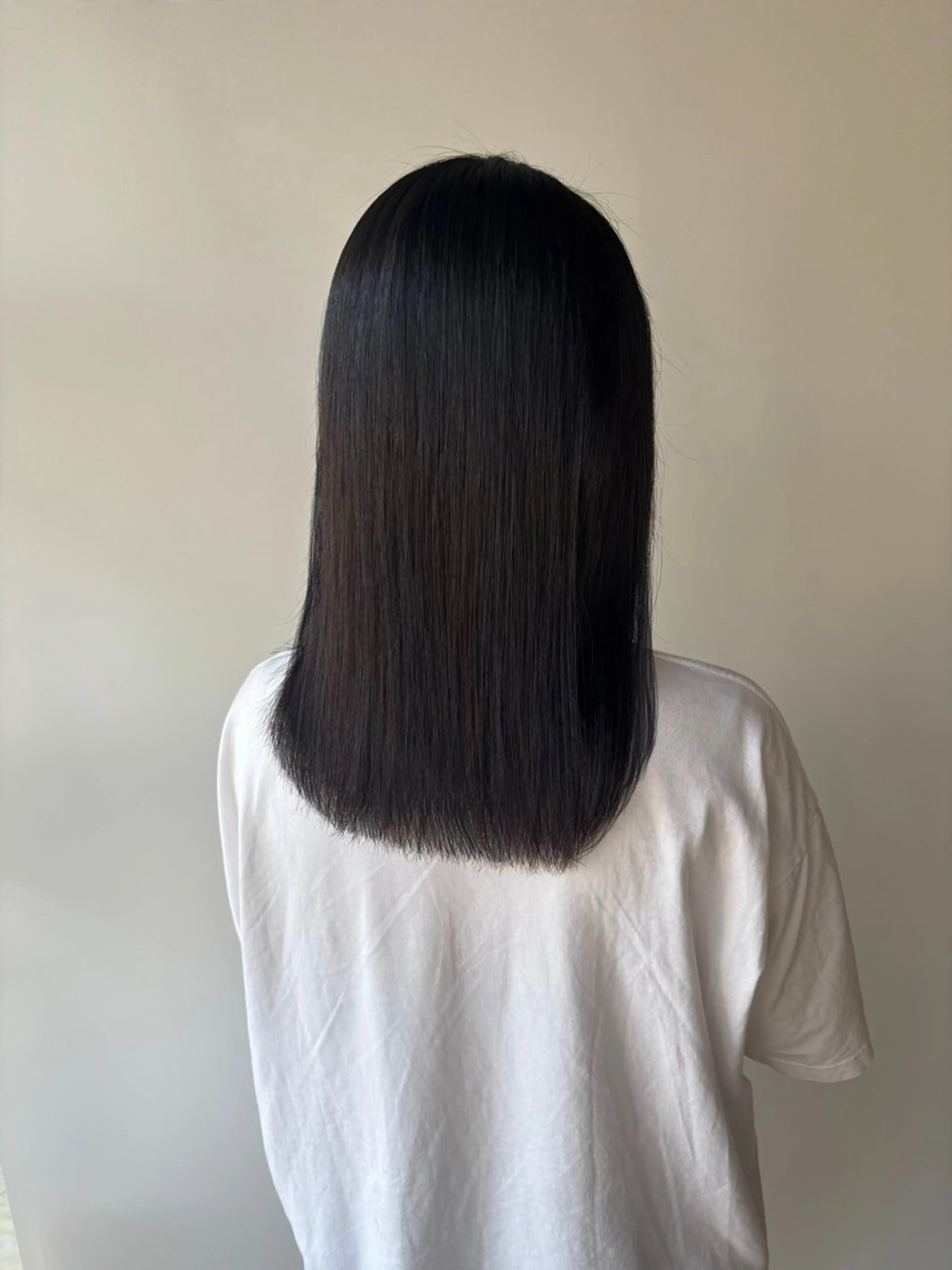 セミロング パーマ カット 縮毛矯正 トリートメント よしなり あみのヘアスタイル