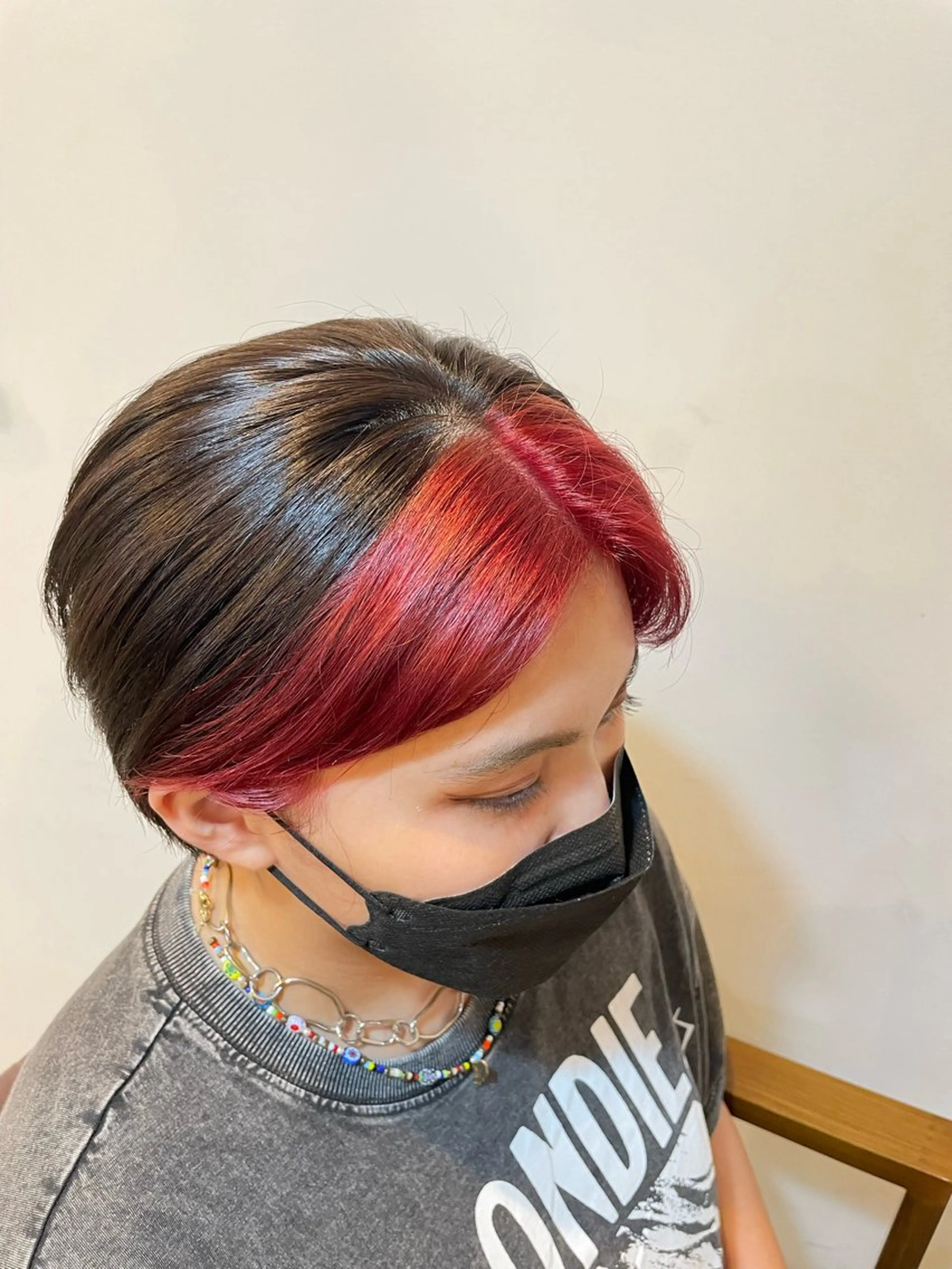 カラー 手塚 由佳のヘアスタイル