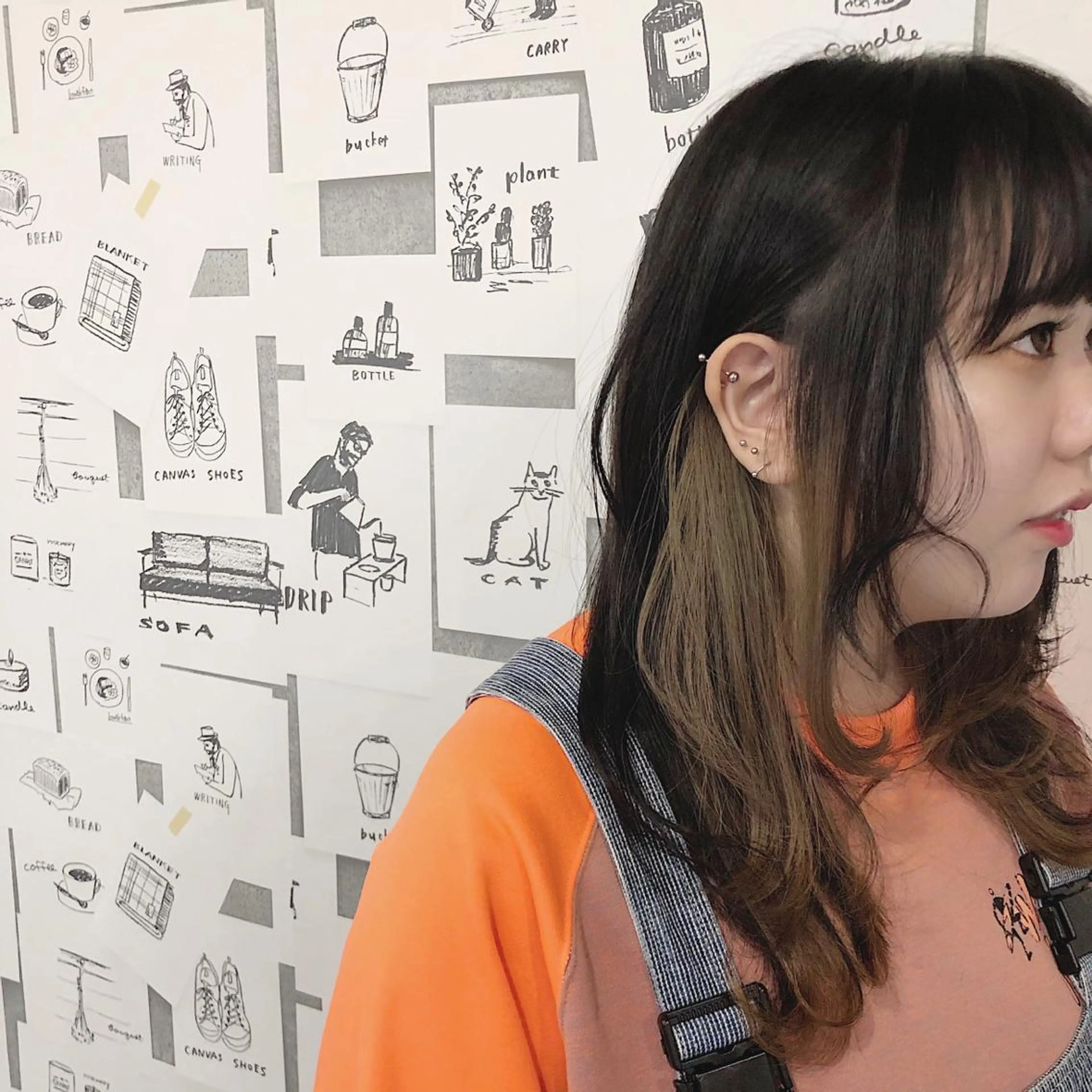 セミロング カラー ブリーチ ダークグレー インナーカラー レイヤーカット カット ヘアカラー トリートメント CISCO所属・山口 浩之のヘアスタイル