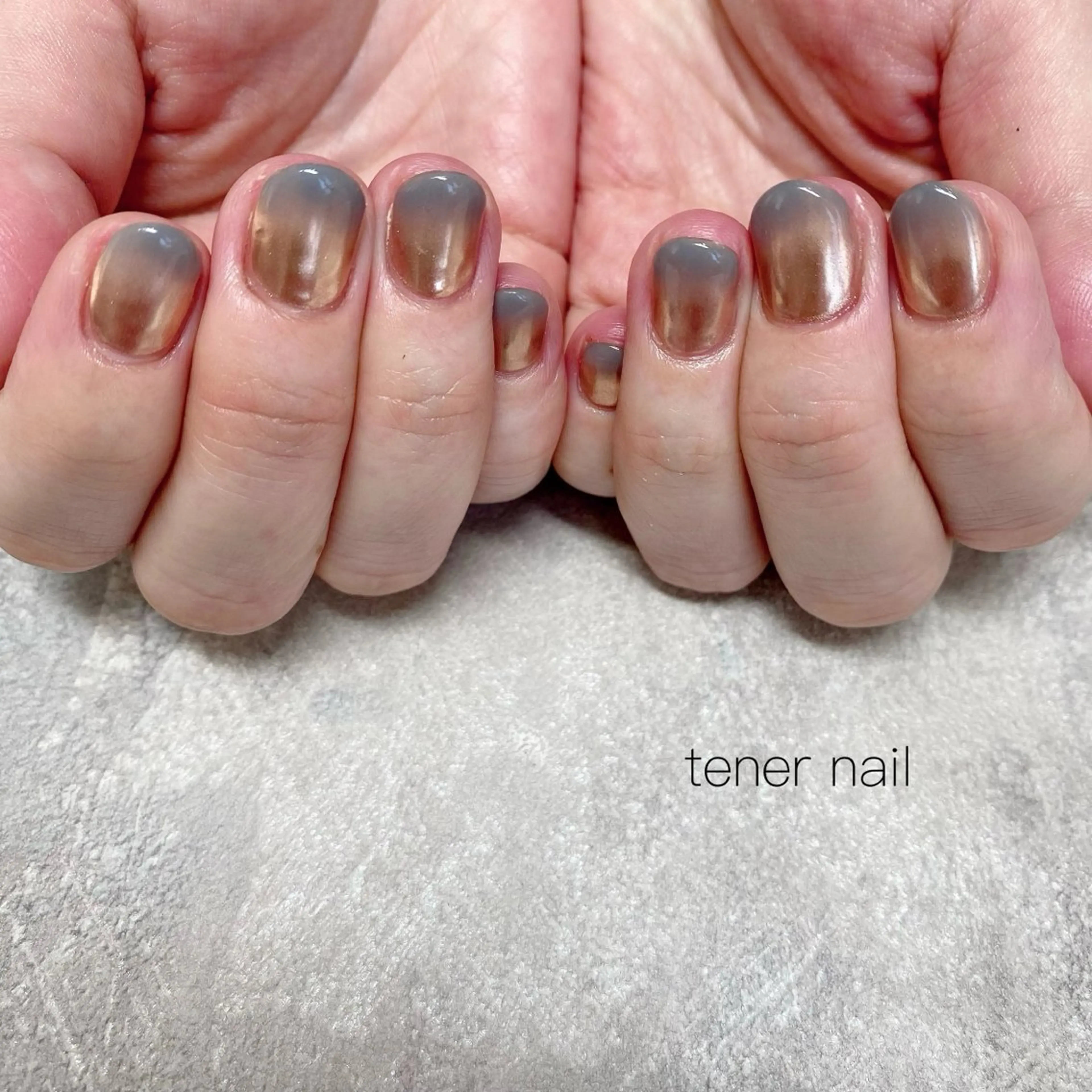 ネイル ゴールド グラデーション ミラーネイル ピンク ハンドネイル tener  nail  テネルネイル所属・テネルネイル tener nailのネイルデザイン