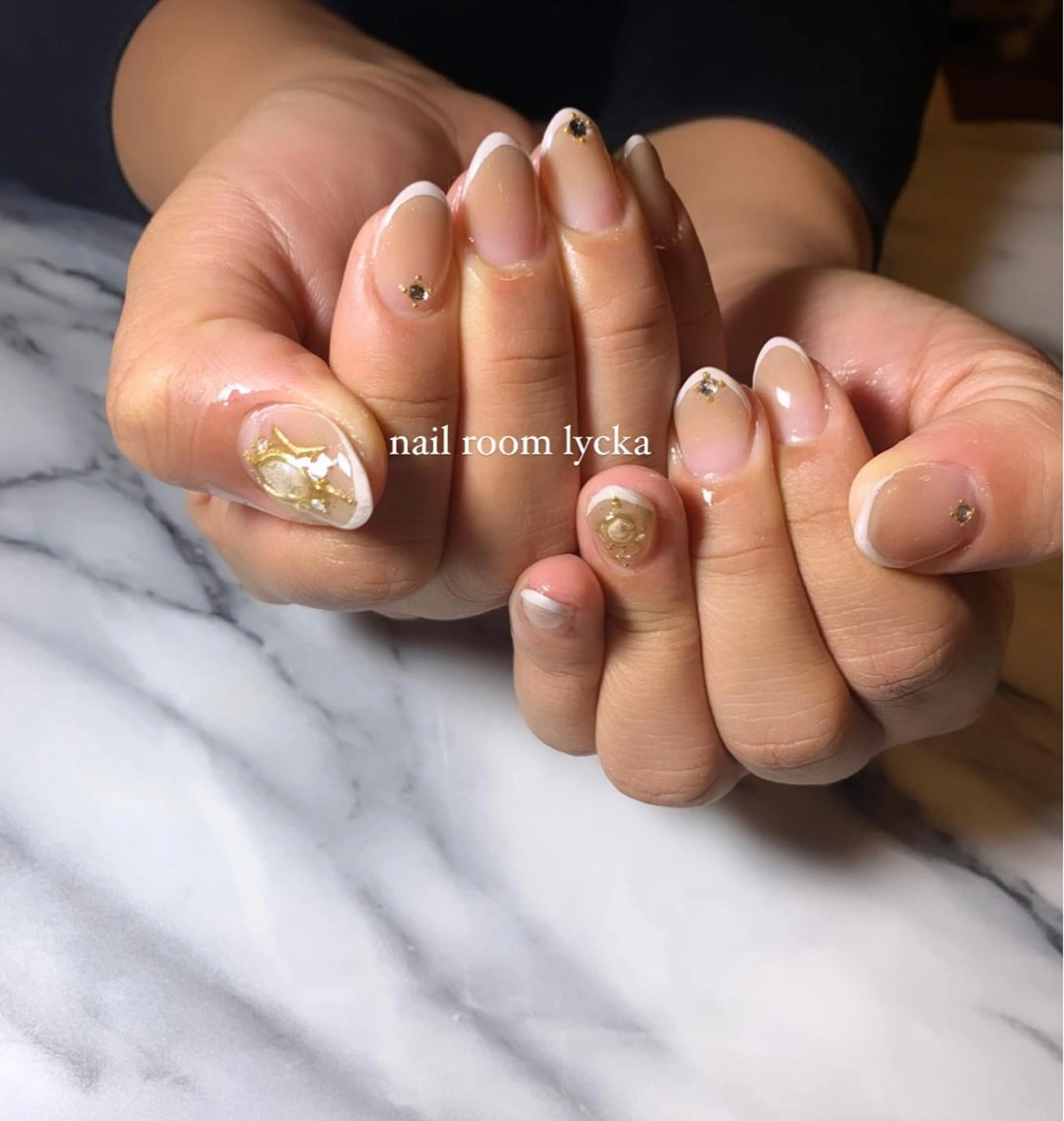 ネイル ﾈｲﾙﾙｰﾑﾘｯｶ 𝐦𝐚𝐲𝐮のネイルデザイン