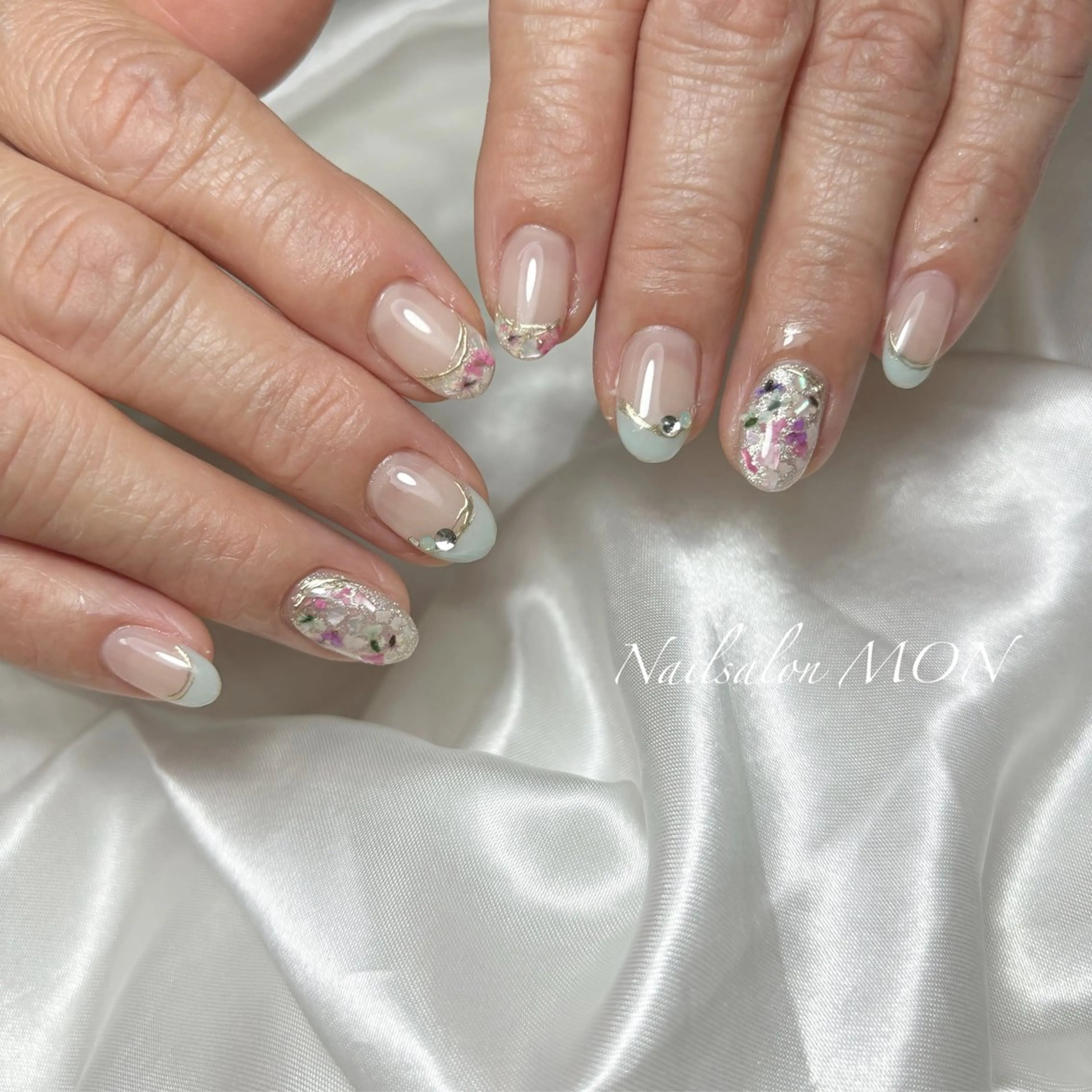 ネイル ストーンネイル ハンドネイル Nailsalon MONのネイルデザイン