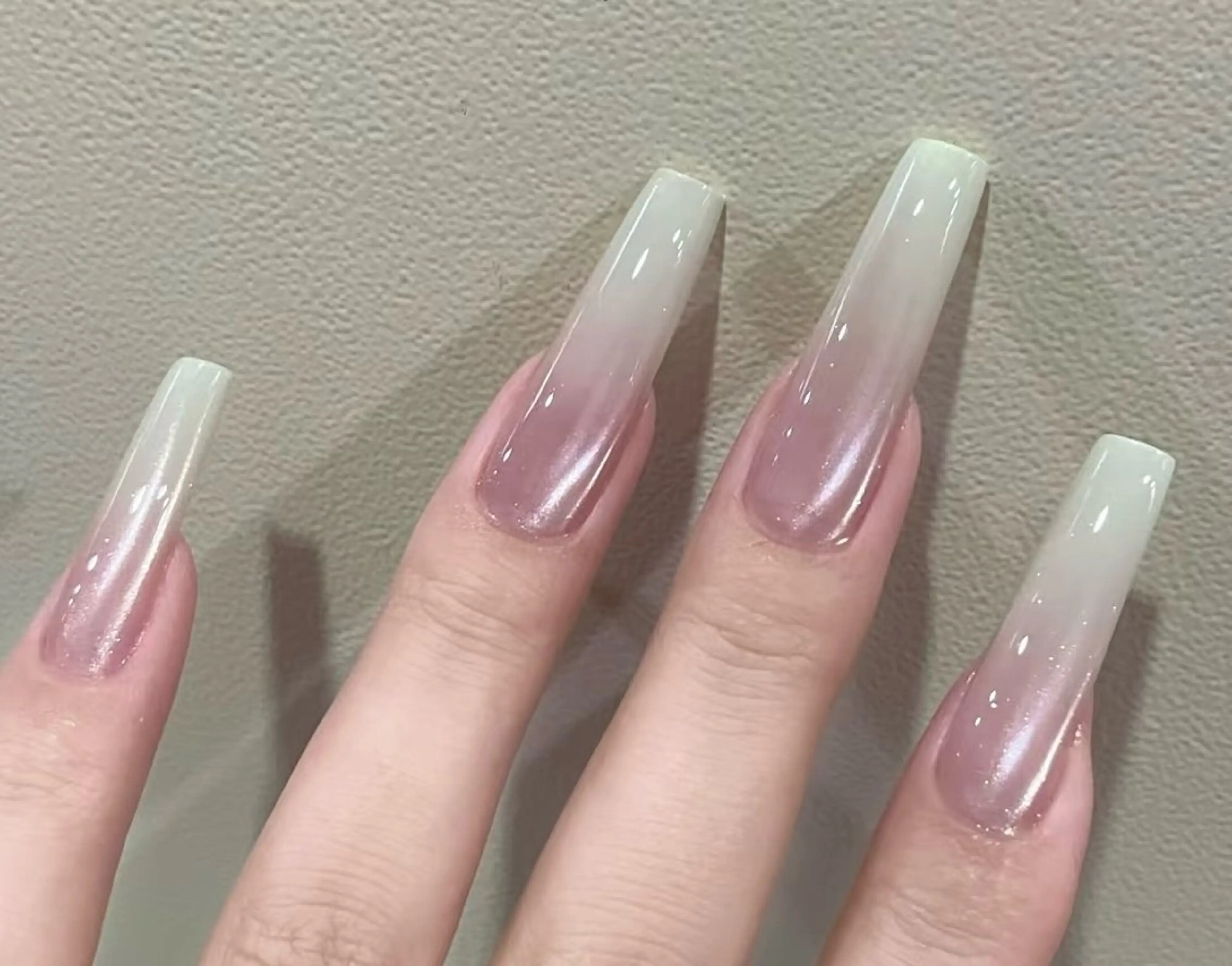 ネイル 高木 維麗絲のネイルデザイン