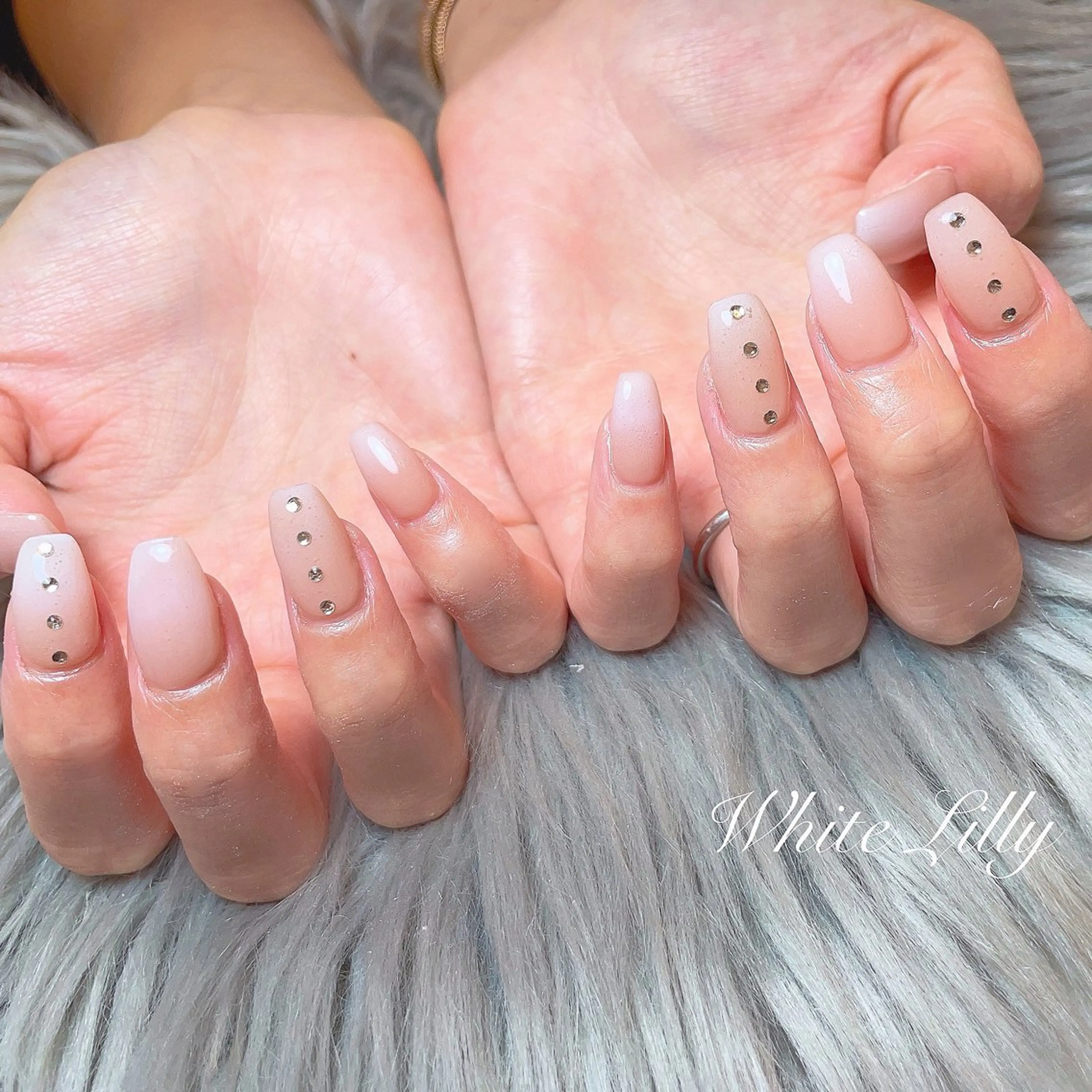 ネイル ハンドネイル White lily所属・牧田 雅世のネイルデザイン