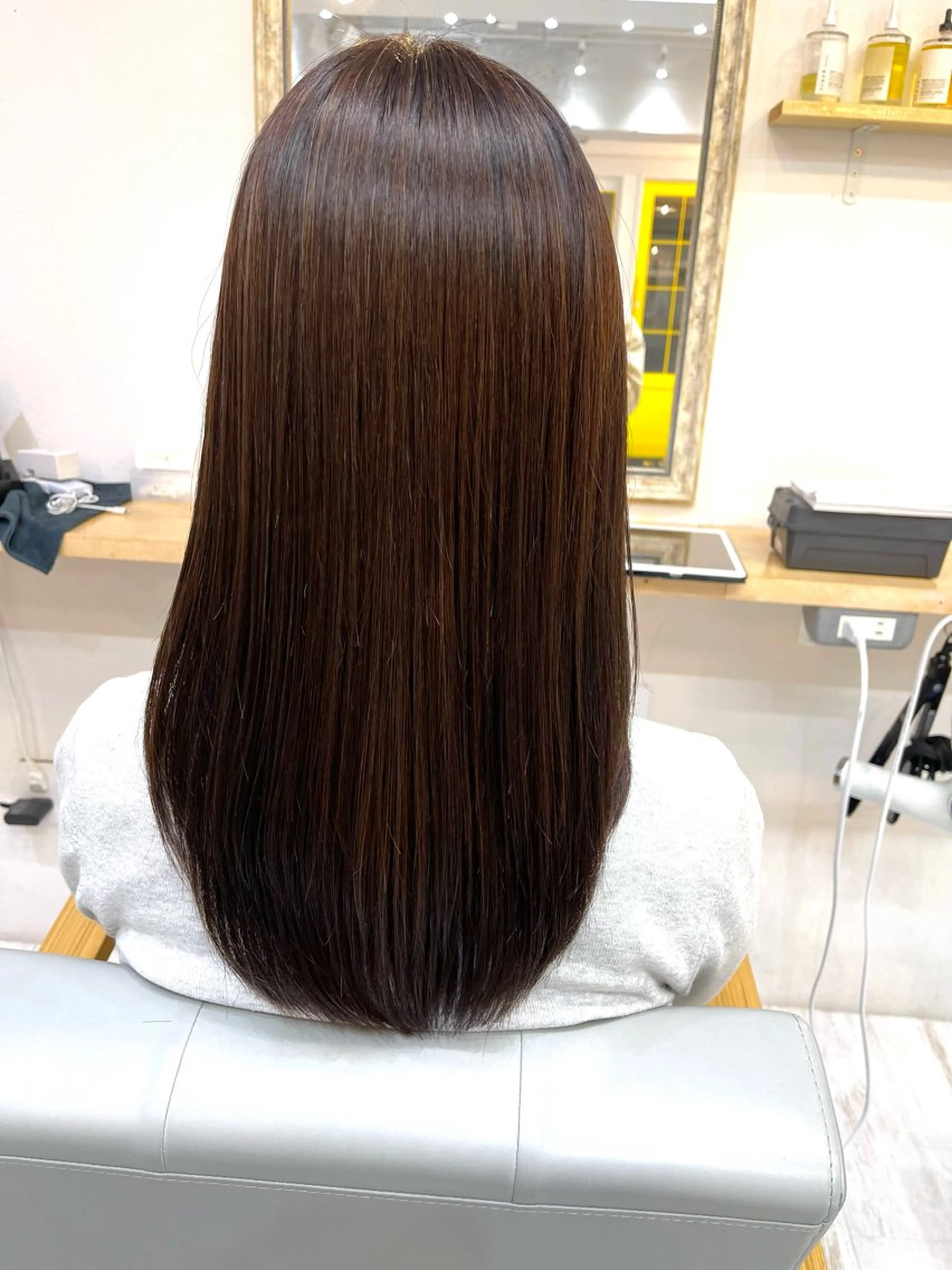 セミロング カット 縮毛矯正 山本 悟志のヘアスタイル