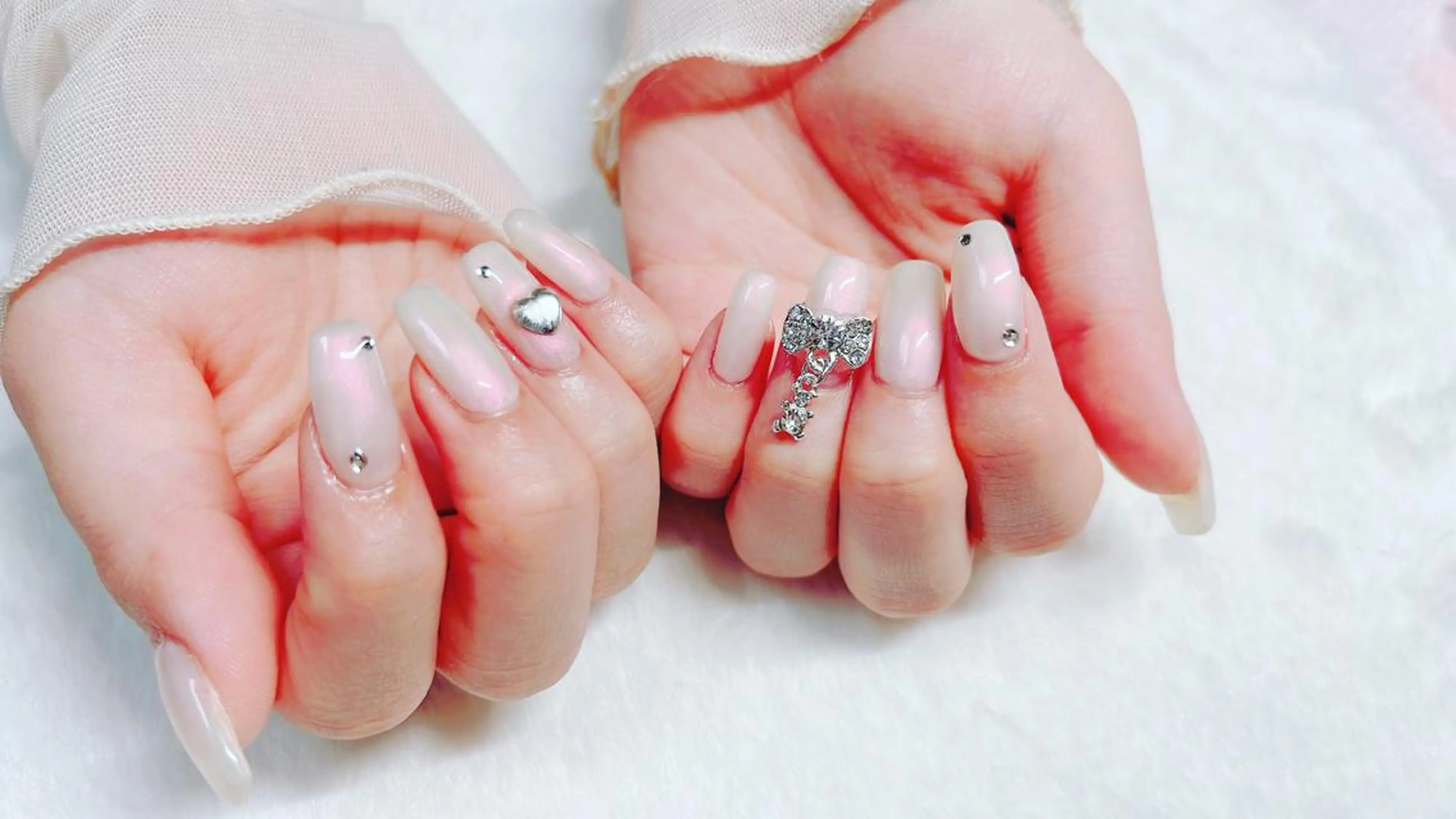 ネイル ストーンネイル ハンドネイル SYU NAILのネイルデザイン