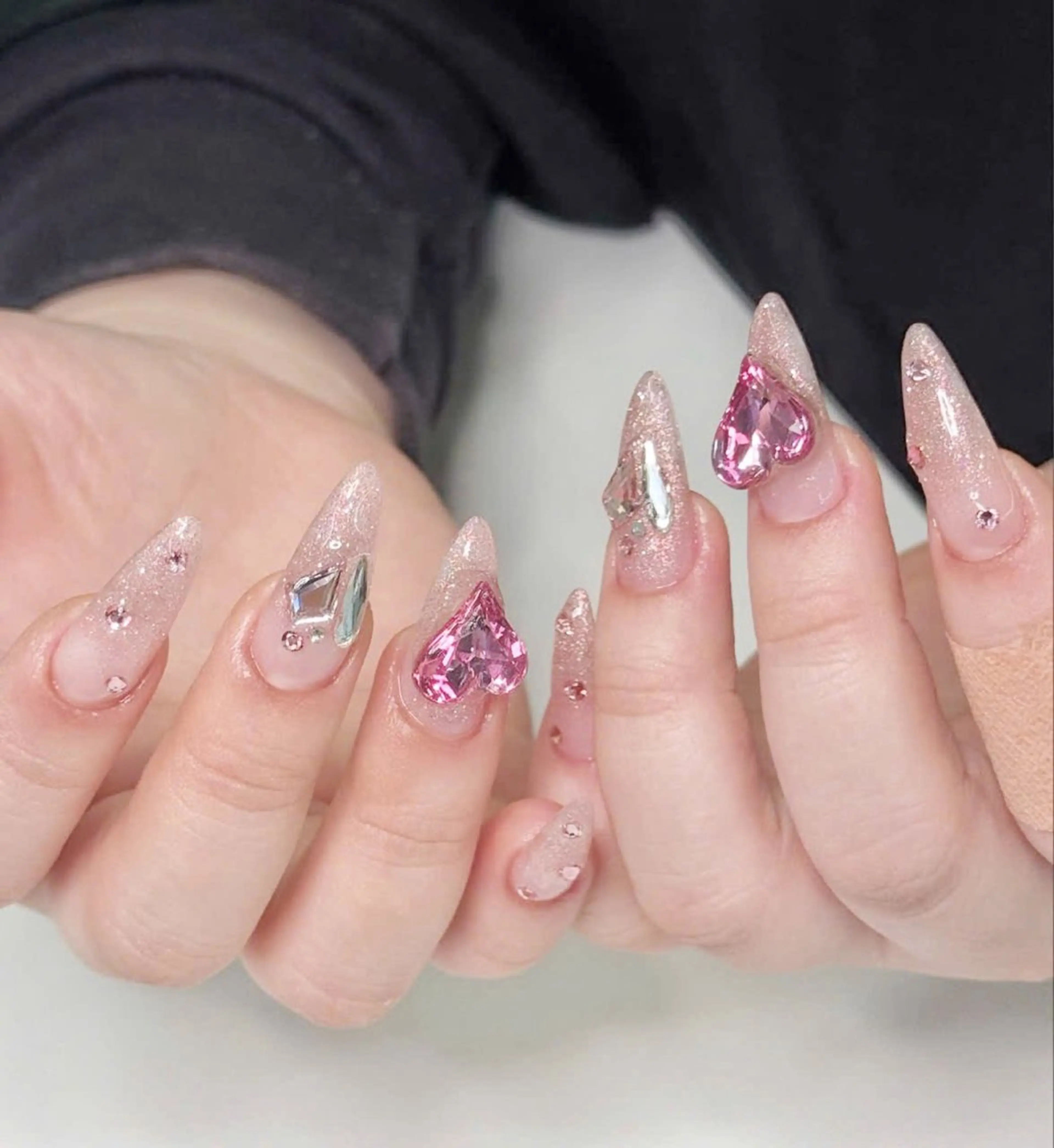 ネイル フラッシュネイル フレンチネイル グラデーション キラキラネイル 韓国ネイル Lina nail所属・Lunaa 池袋のネイルデザイン