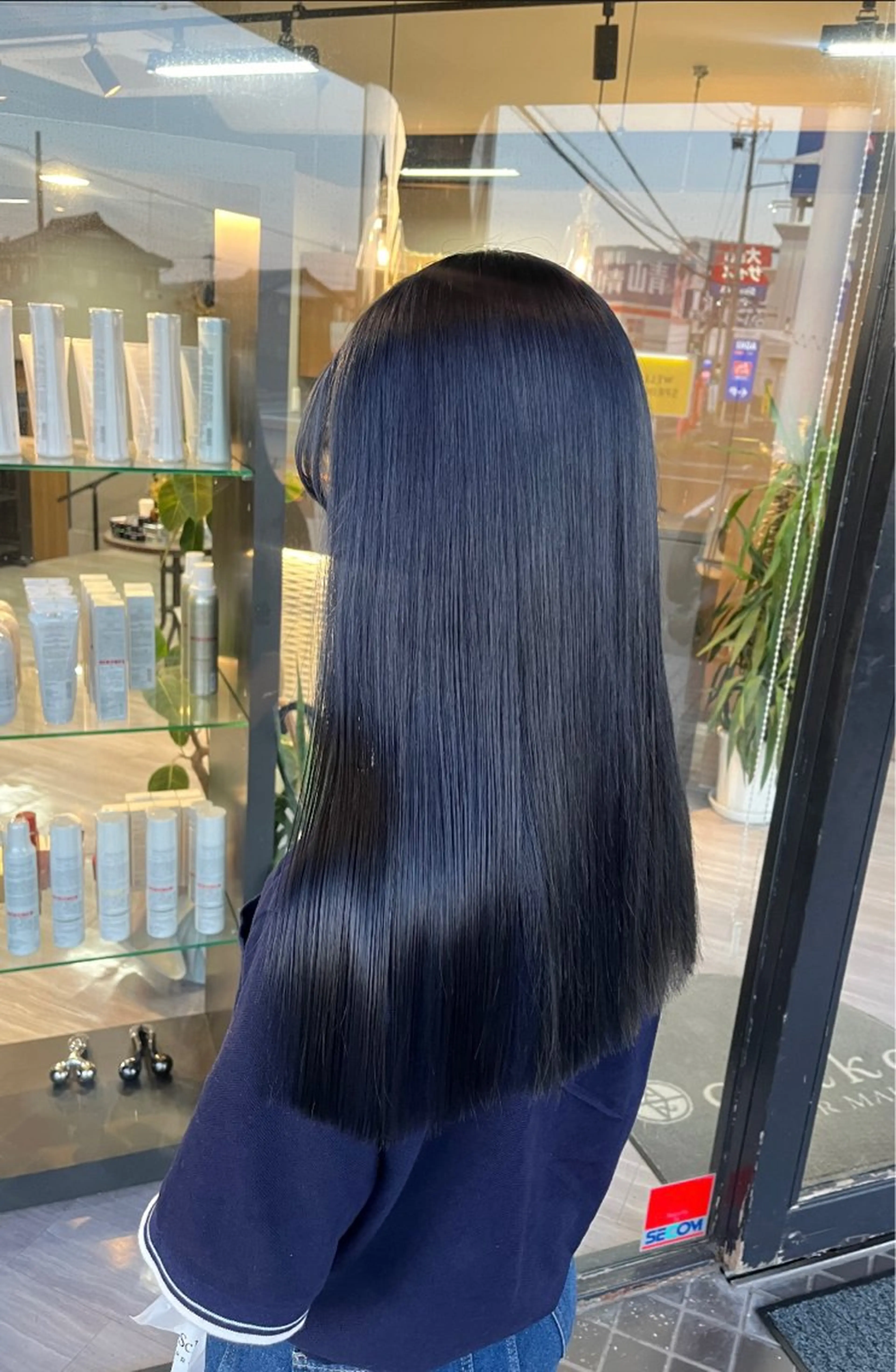 セミロング alu所属・alu yuinaのヘアスタイル