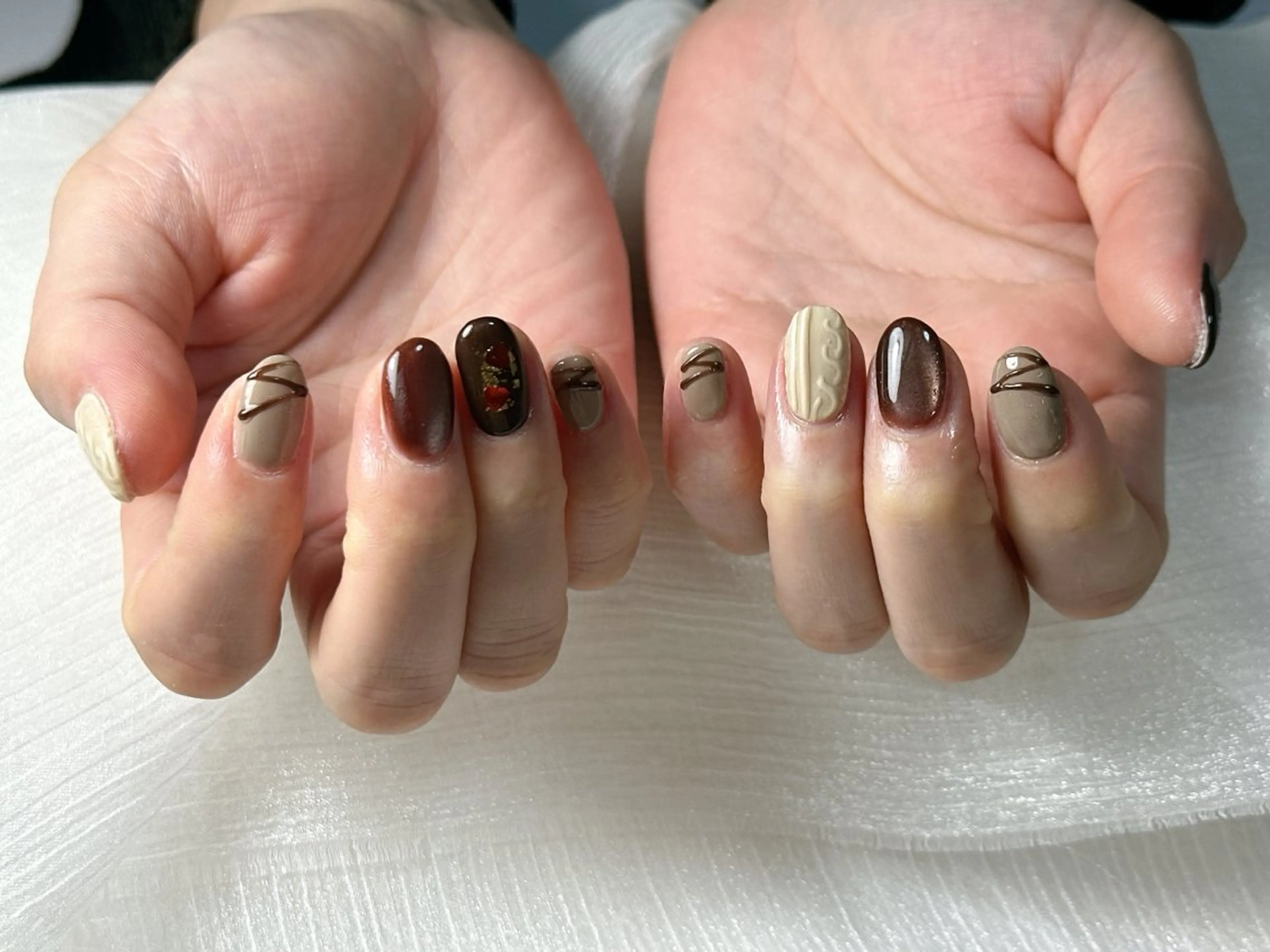 ネイル オーロラネイル ブルー フットネイル フレンチネイル ジェルネイル ハンドネイル kiki nail たまプラーザのネイルデザイン