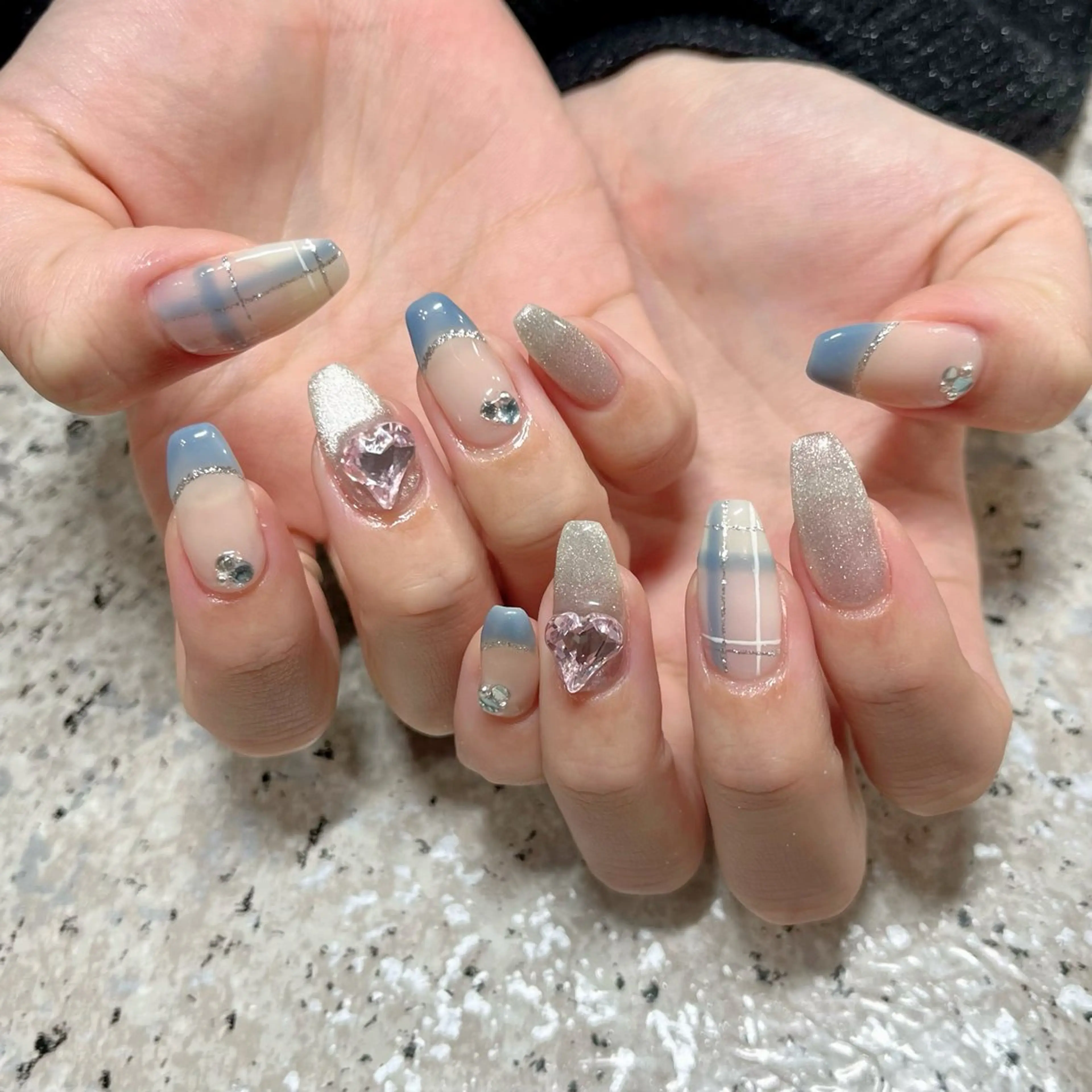 ネイル nailsalon maluriのネイルデザイン