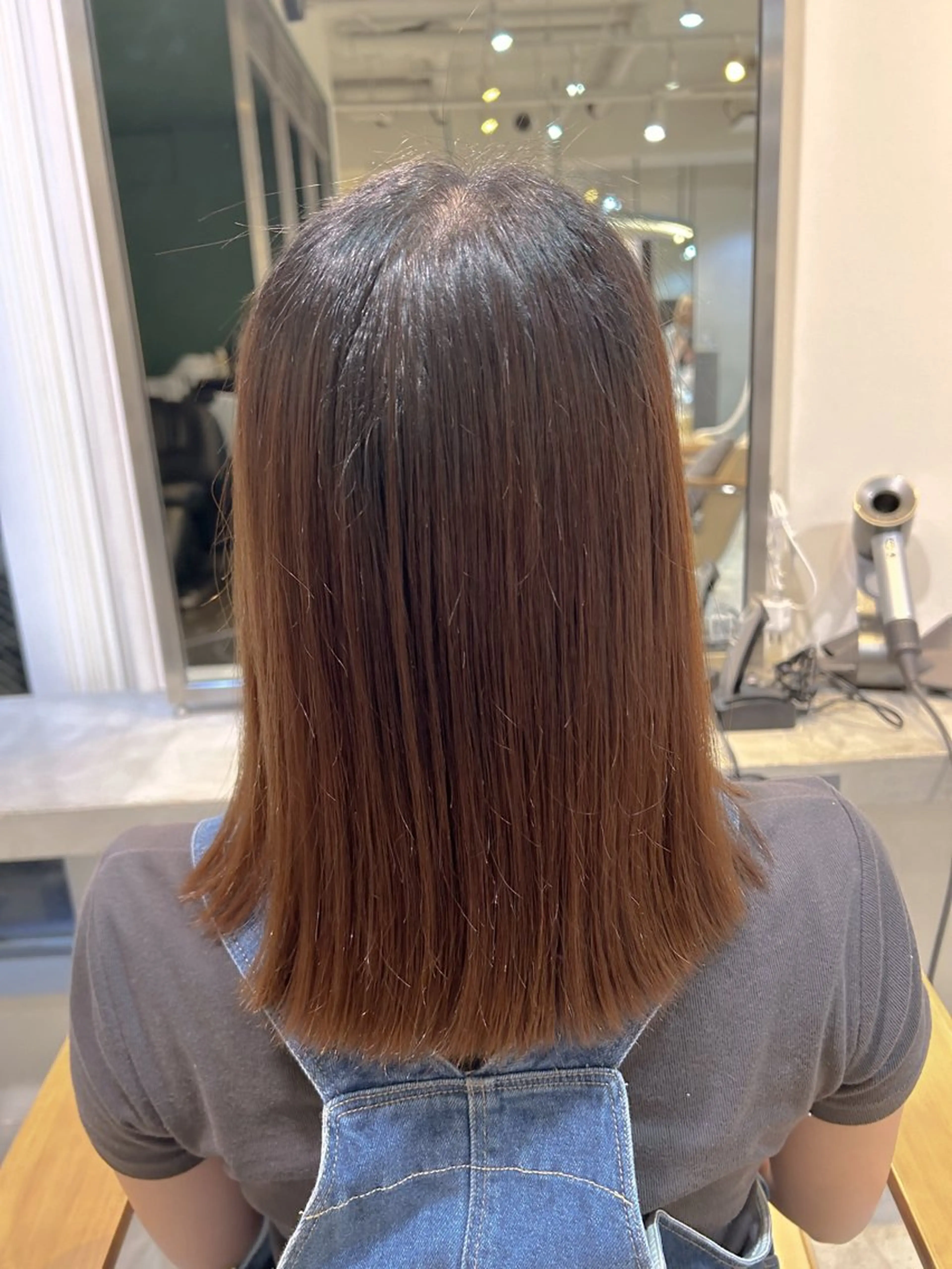 ミディアム 湯浅 美葉のヘアスタイル