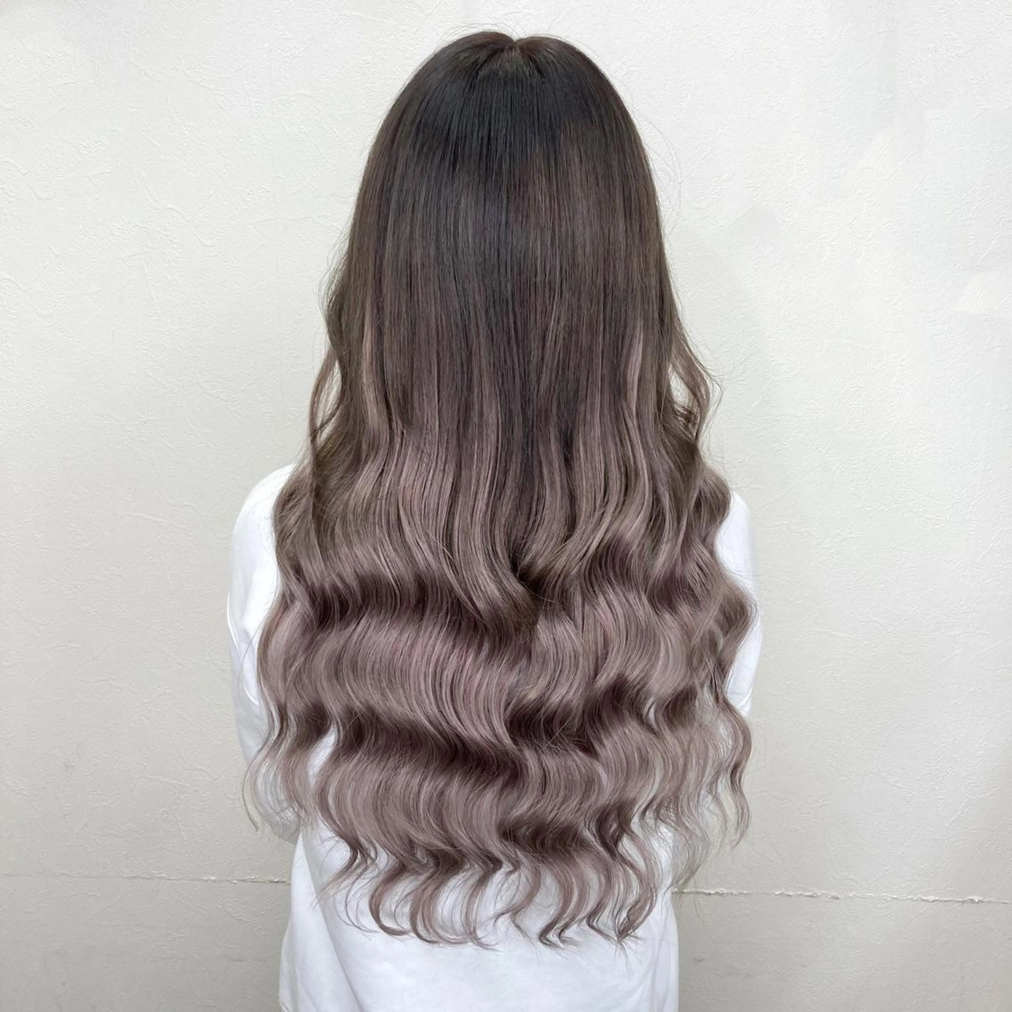 セミロング カラー アッシュ グラデーションカラー エクステ ヘアカラー トリートメント エクステ KEISUKE🐶 ブリーチ/エクステのヘアスタイル