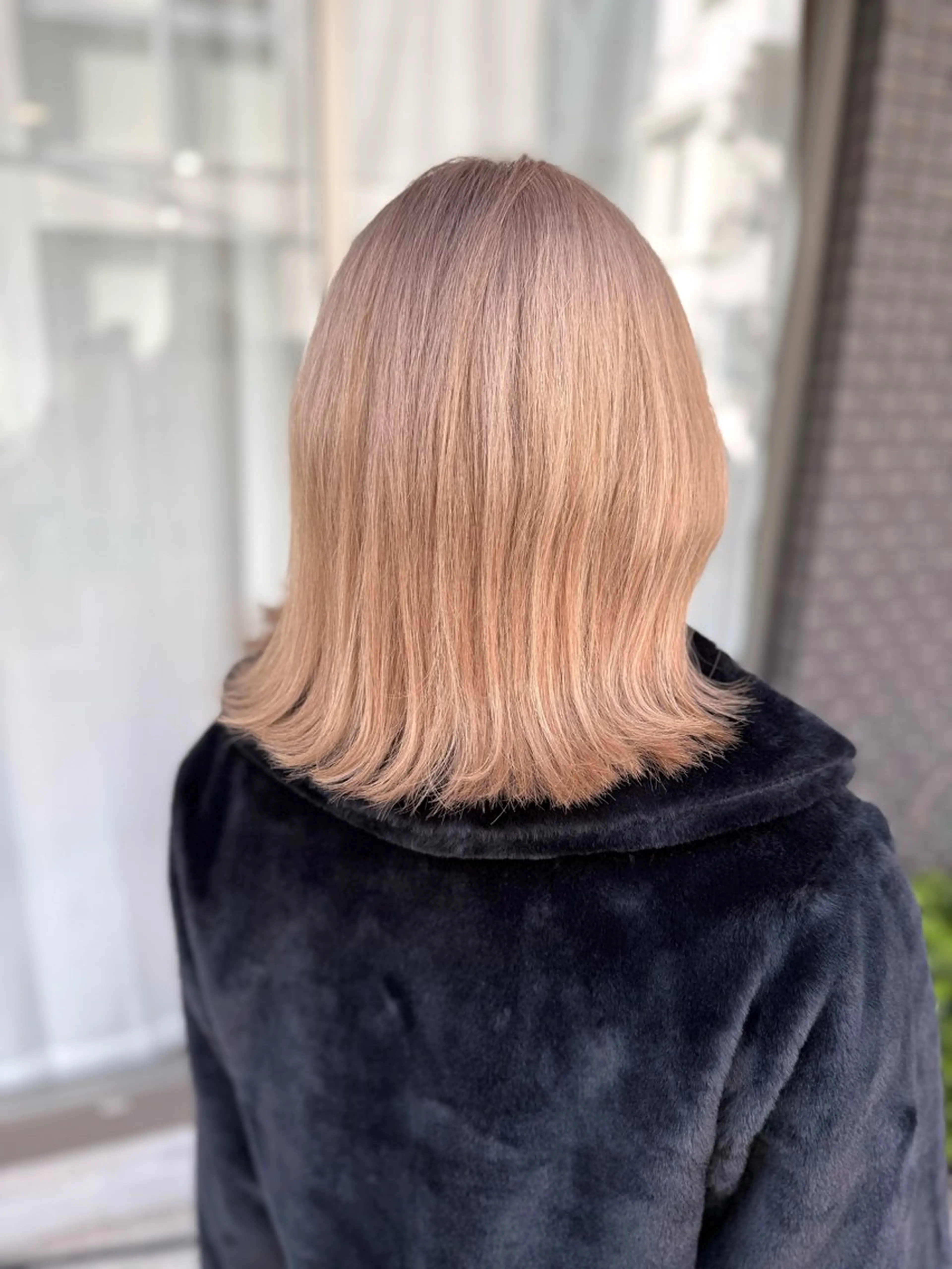 ミディアム カラー ベージュカラー ブリーチ ミルクティーベージュ ヘアカラー トリートメント グレージュ/レイヤー /韓国ヘア/RISAのヘアスタイル