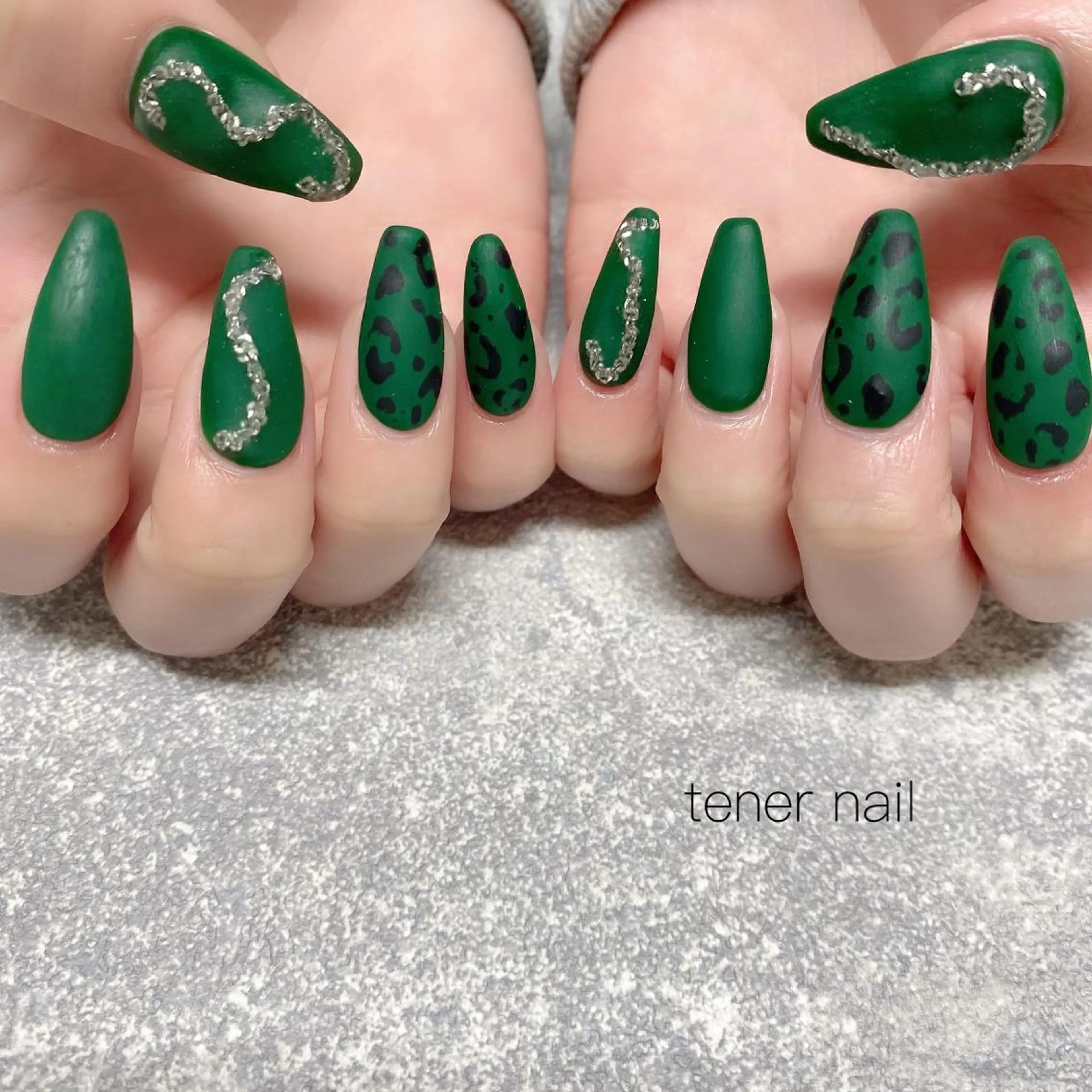 ネイル アニマル柄 マットネイル tener  nail  テネルネイル所属・テネルネイル tener nailのネイルデザイン