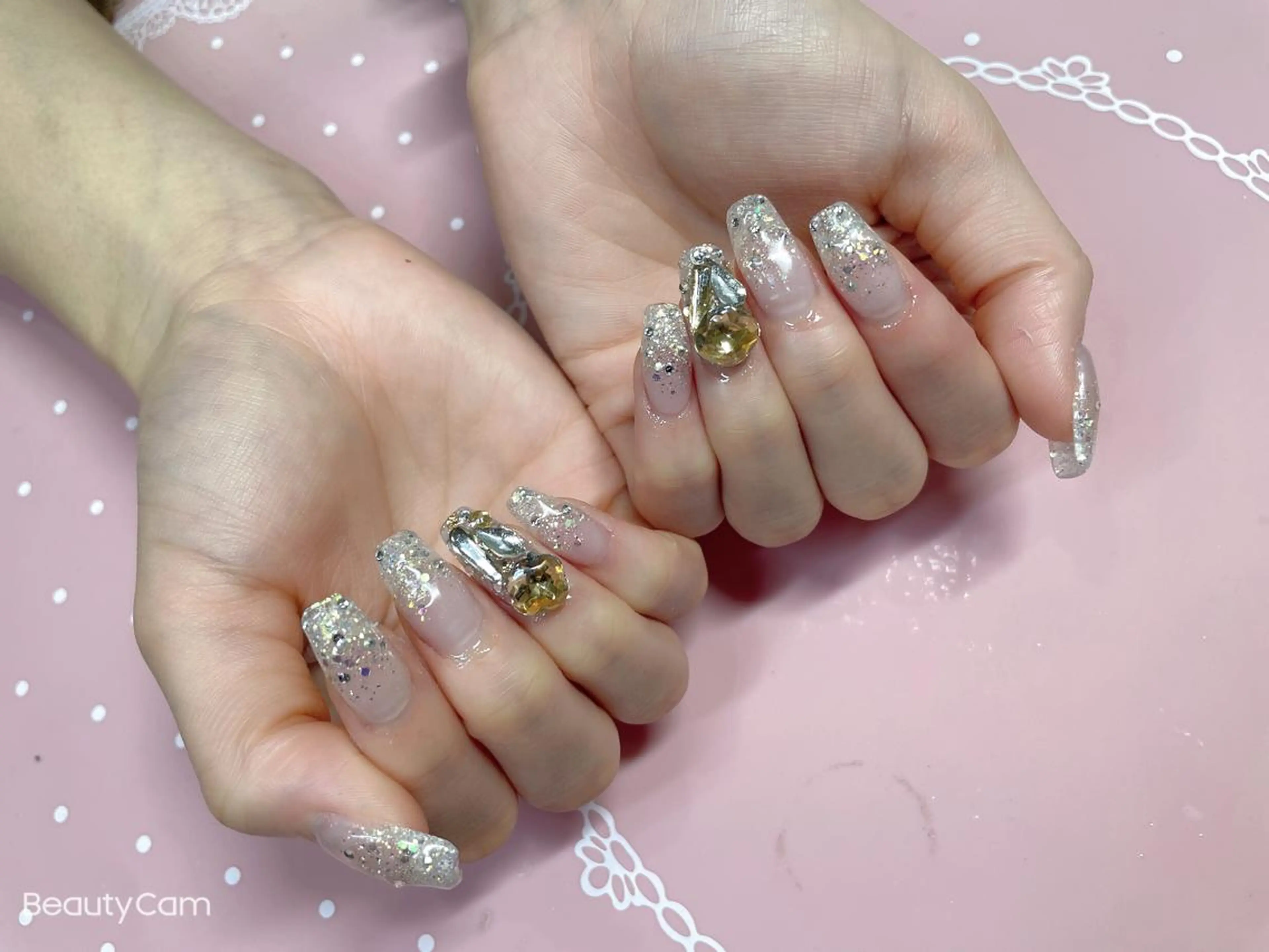 ミディアム ネイル ハンドネイル 《LB》ラブリエ Nail&eyeのマツエク・マツパデザイン