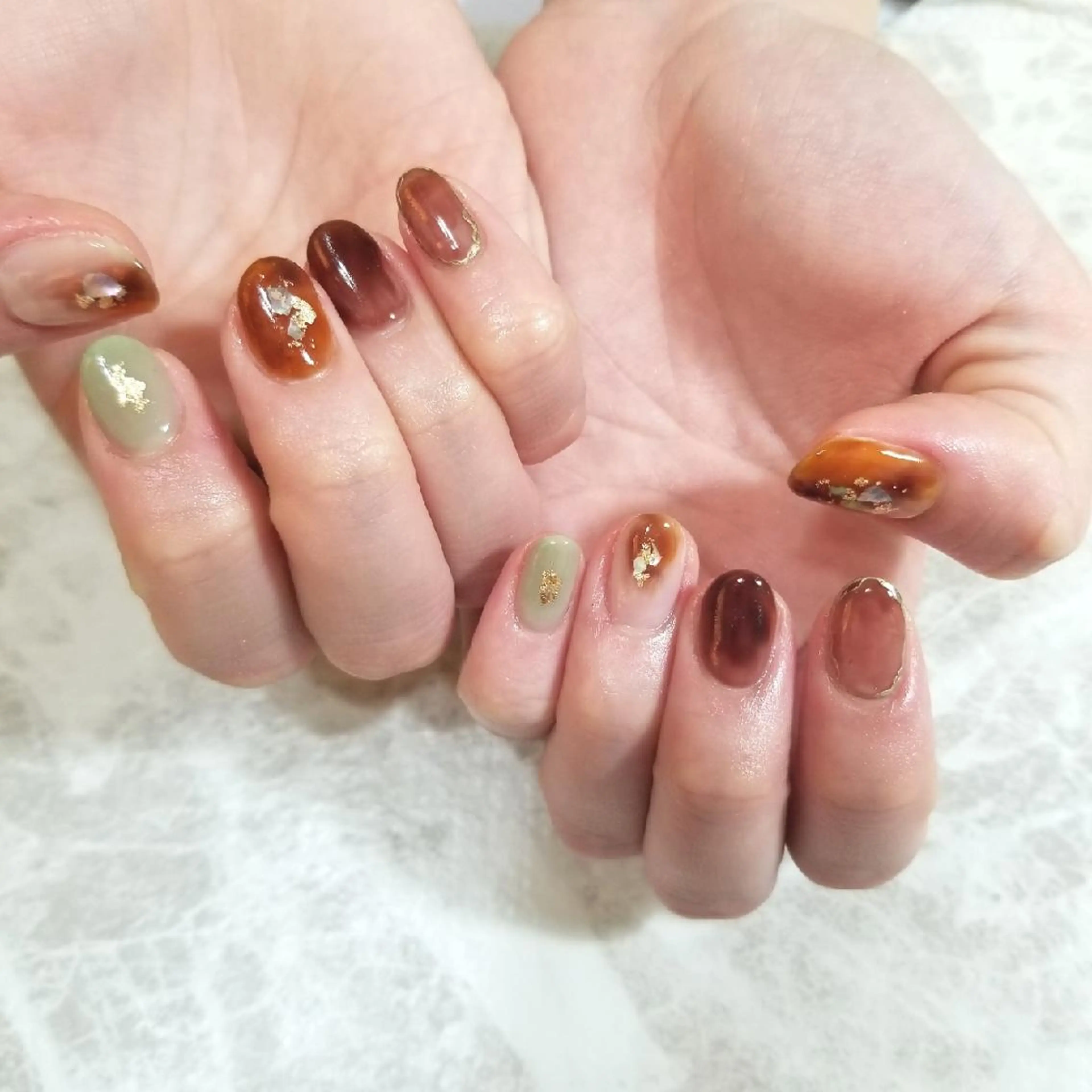 ネイル べっ甲ネイル ニュアンスネイル ハンドネイル nailatelier nijiiro.所属・nijiiro🌈 サトウのネイルデザイン