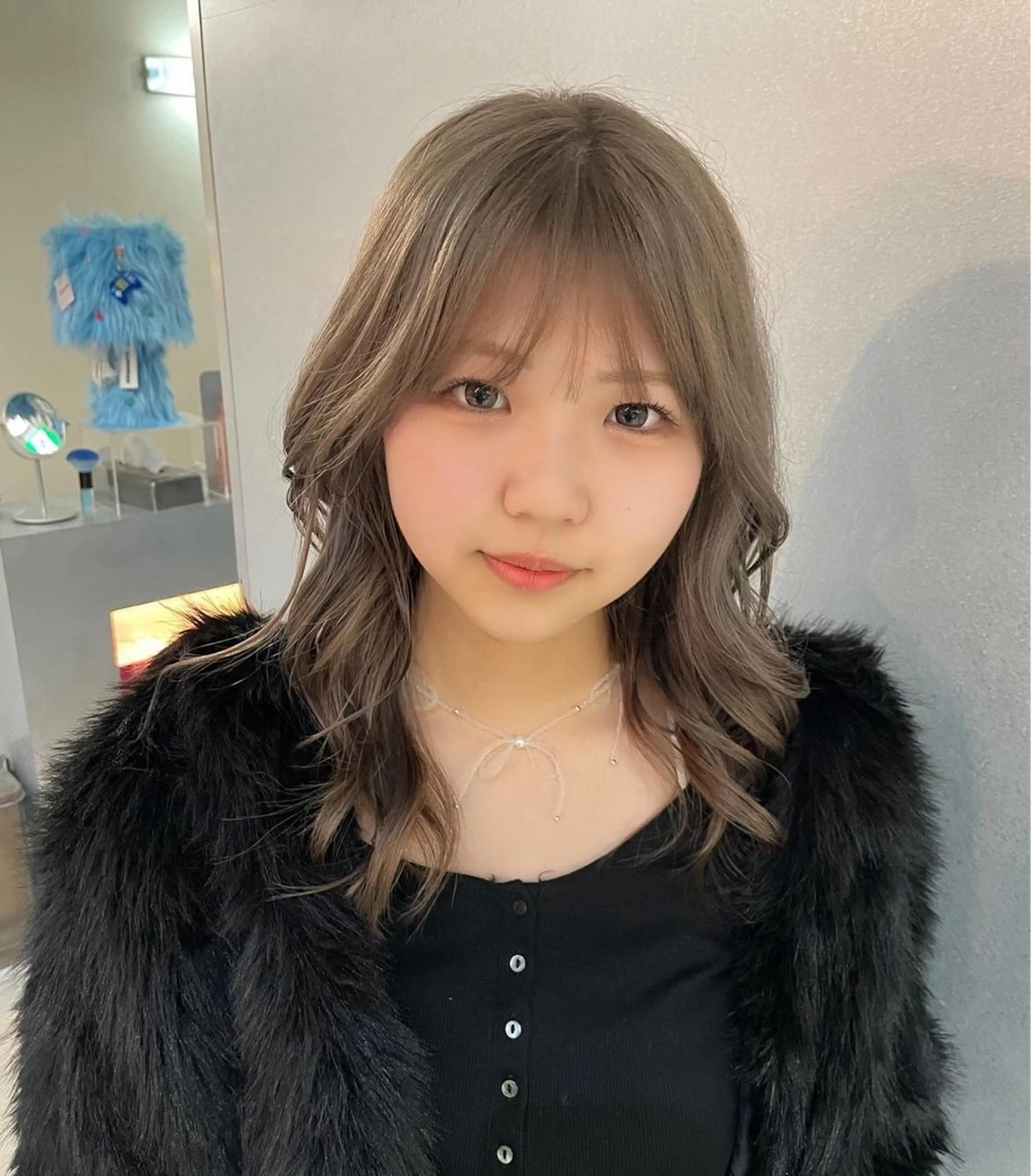 ミディアム カラー ヘアカラー 無料カット/ハイ トーンカラー/きらのヘアスタイル