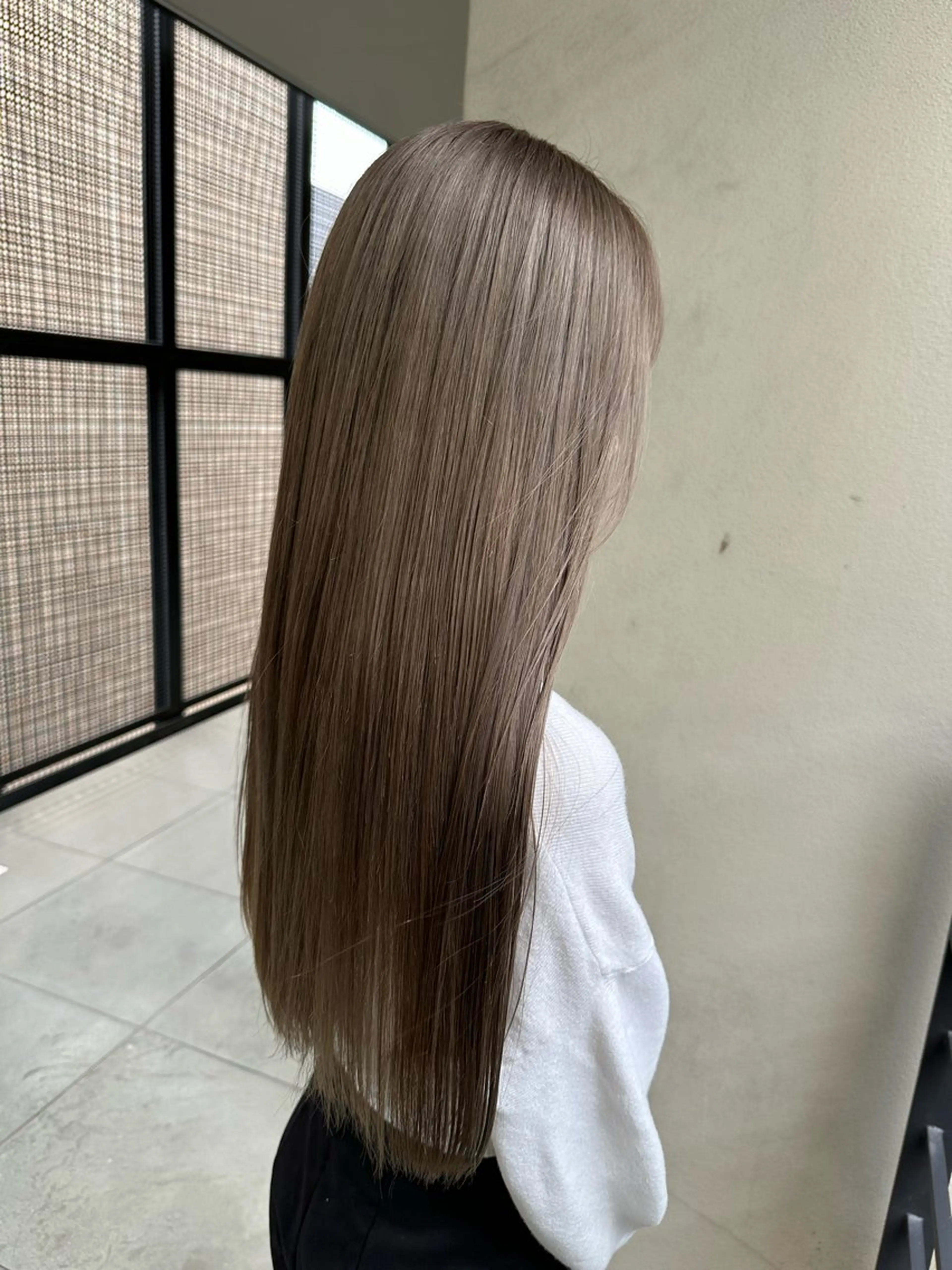 ロング 大内 志穂のヘアスタイル