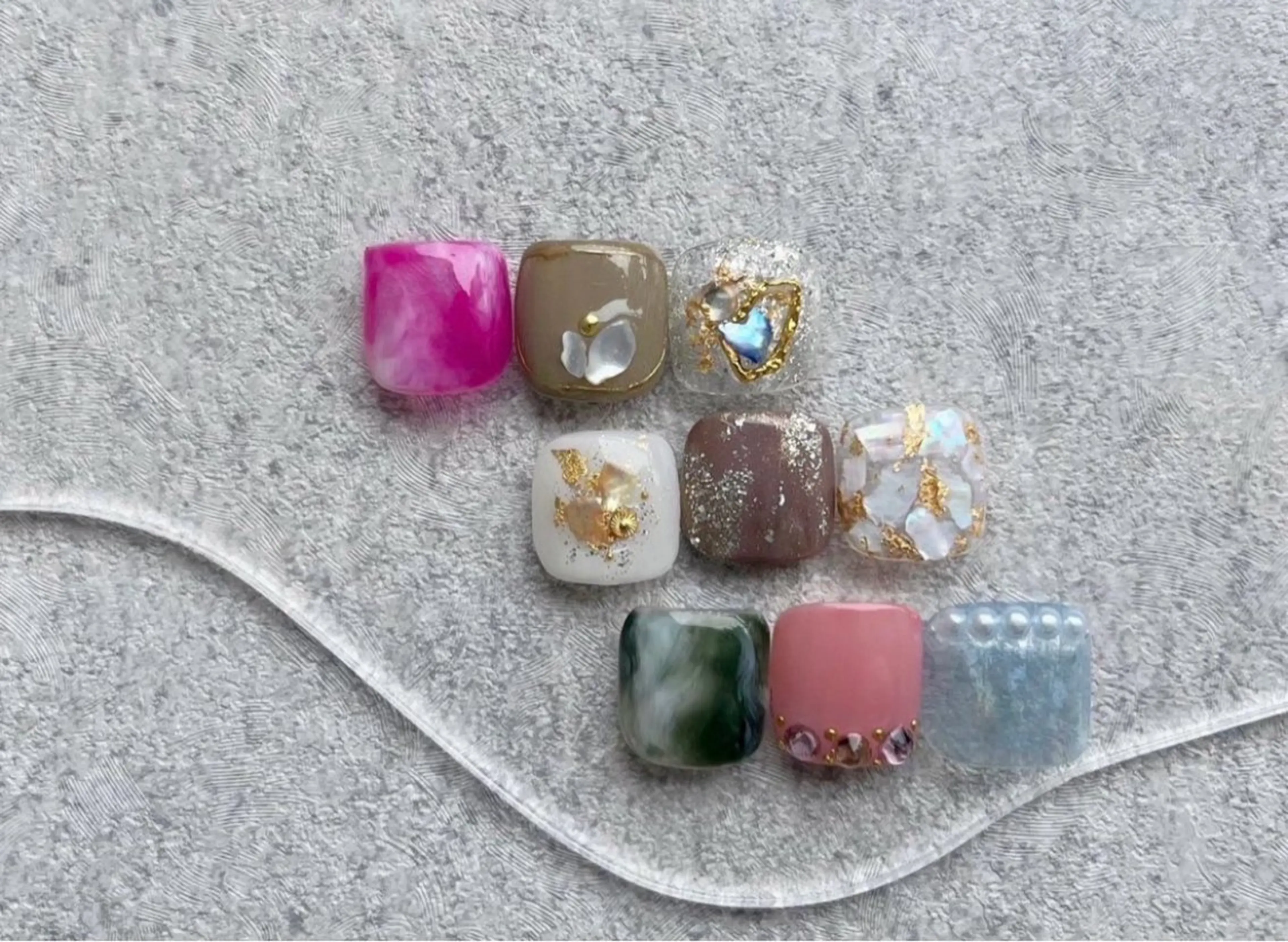 ネイル 唐牛 瑠海のネイルデザイン