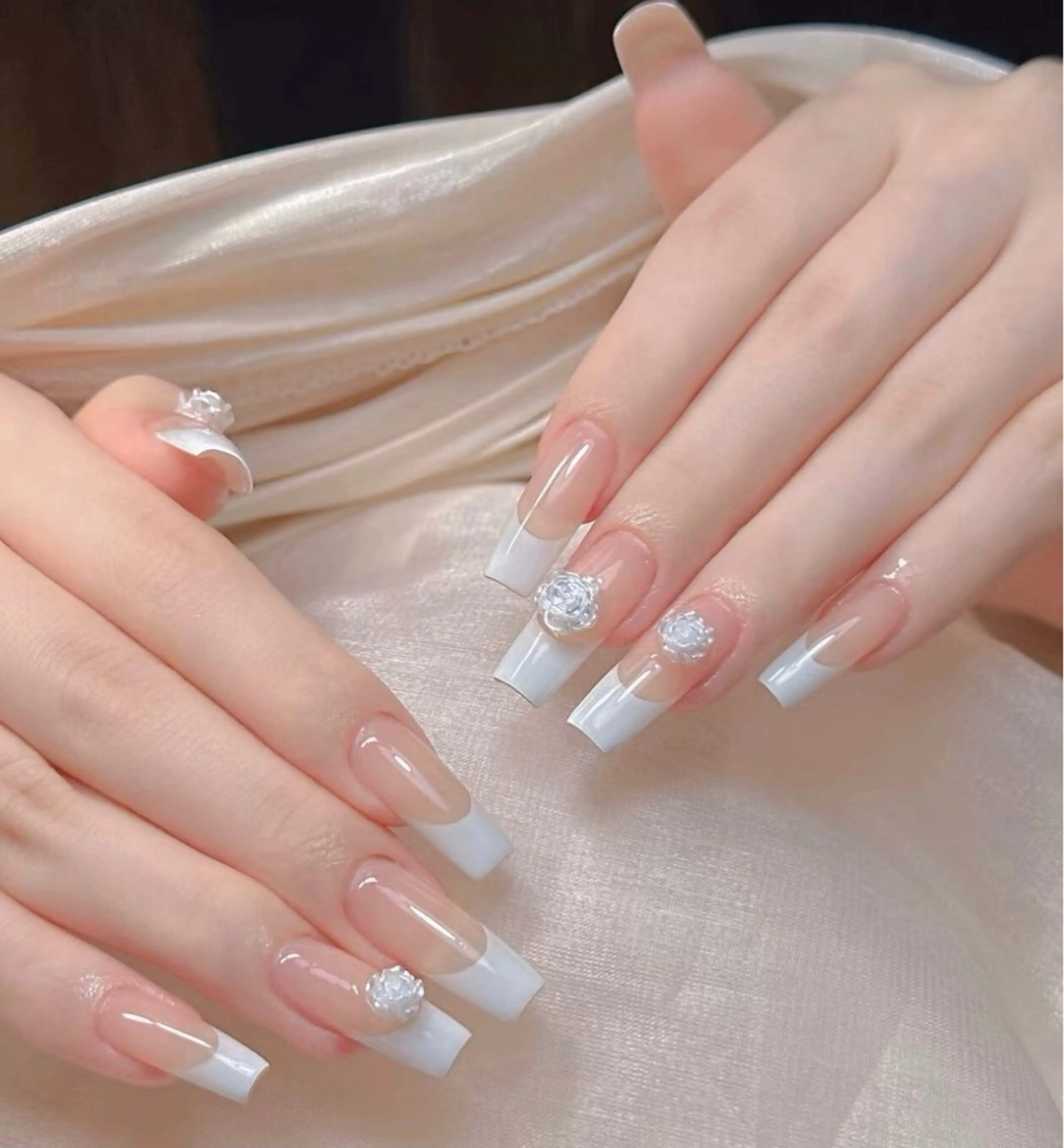 ネイル チークネイル 長さ出し フレンチネイル ガーリー 韓国ネイル sun nail池袋 モデル募集のネイルデザイン