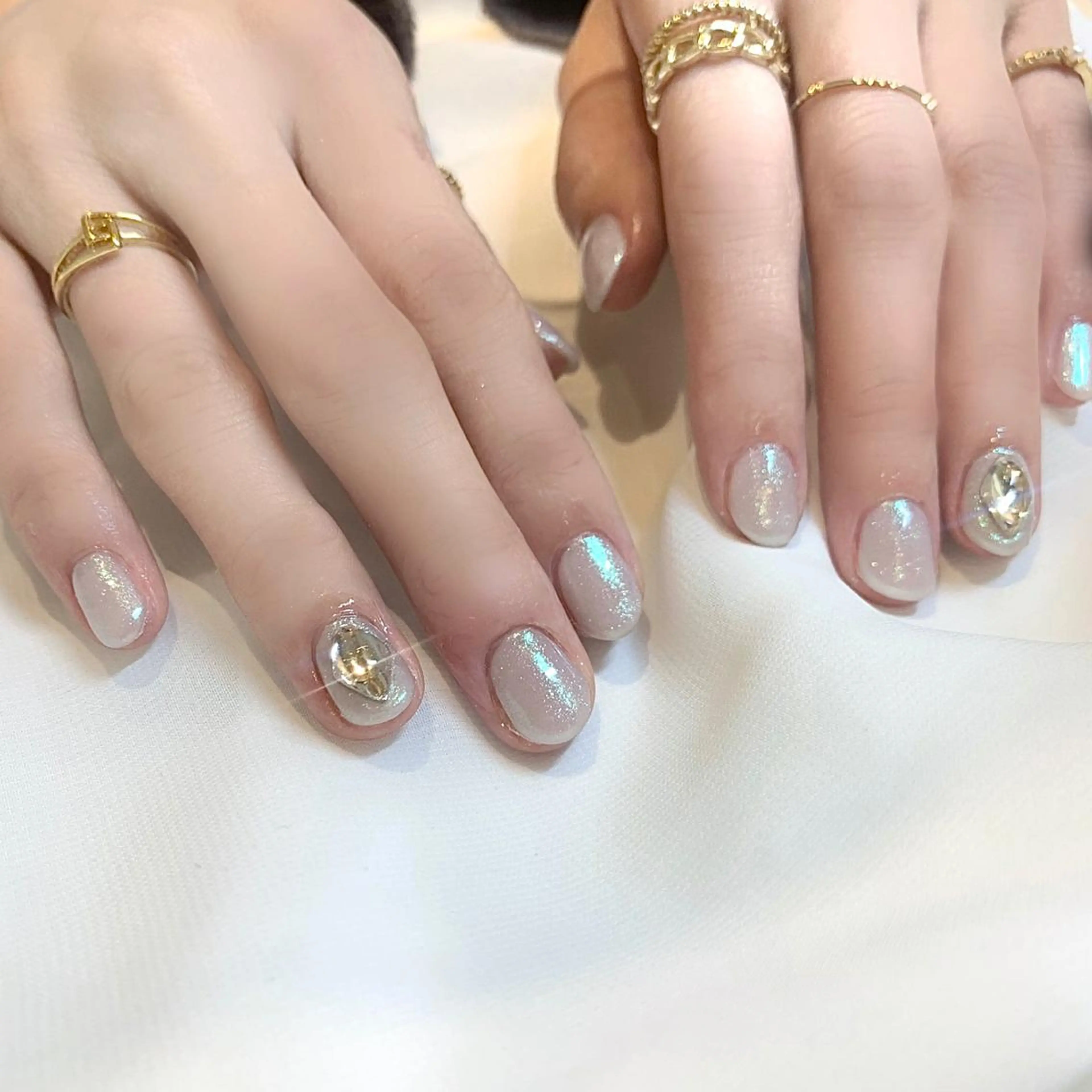 ネイル ラメ(グリッター) ホワイト Kanon 🤍のネイルデザイン