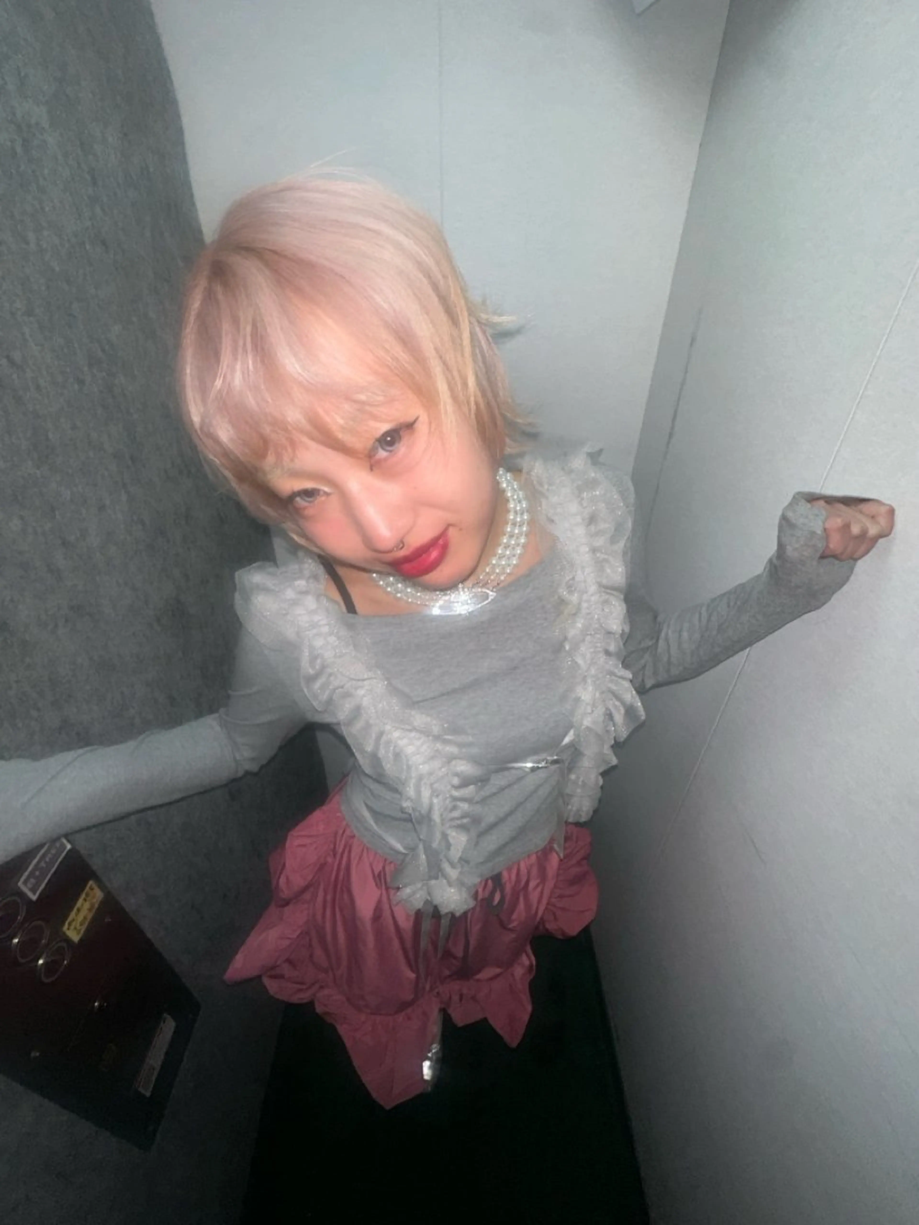 カラー ベージュカラー ピンクカラー ピンクベージュ ヘアカラー トリートメント ひな ハイトーンのヘアスタイル