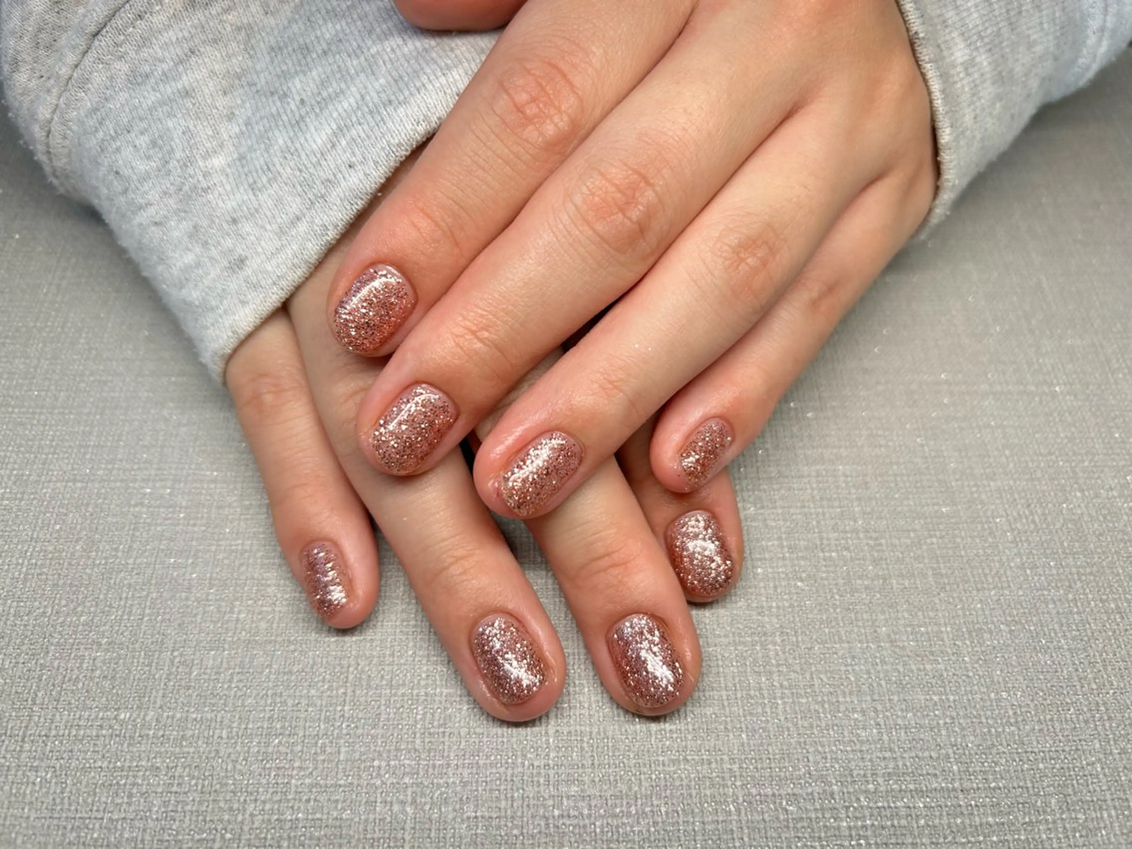 ネイル ラメ(グリッター) シンプルネイル Lisa’s Salonのネイルデザイン