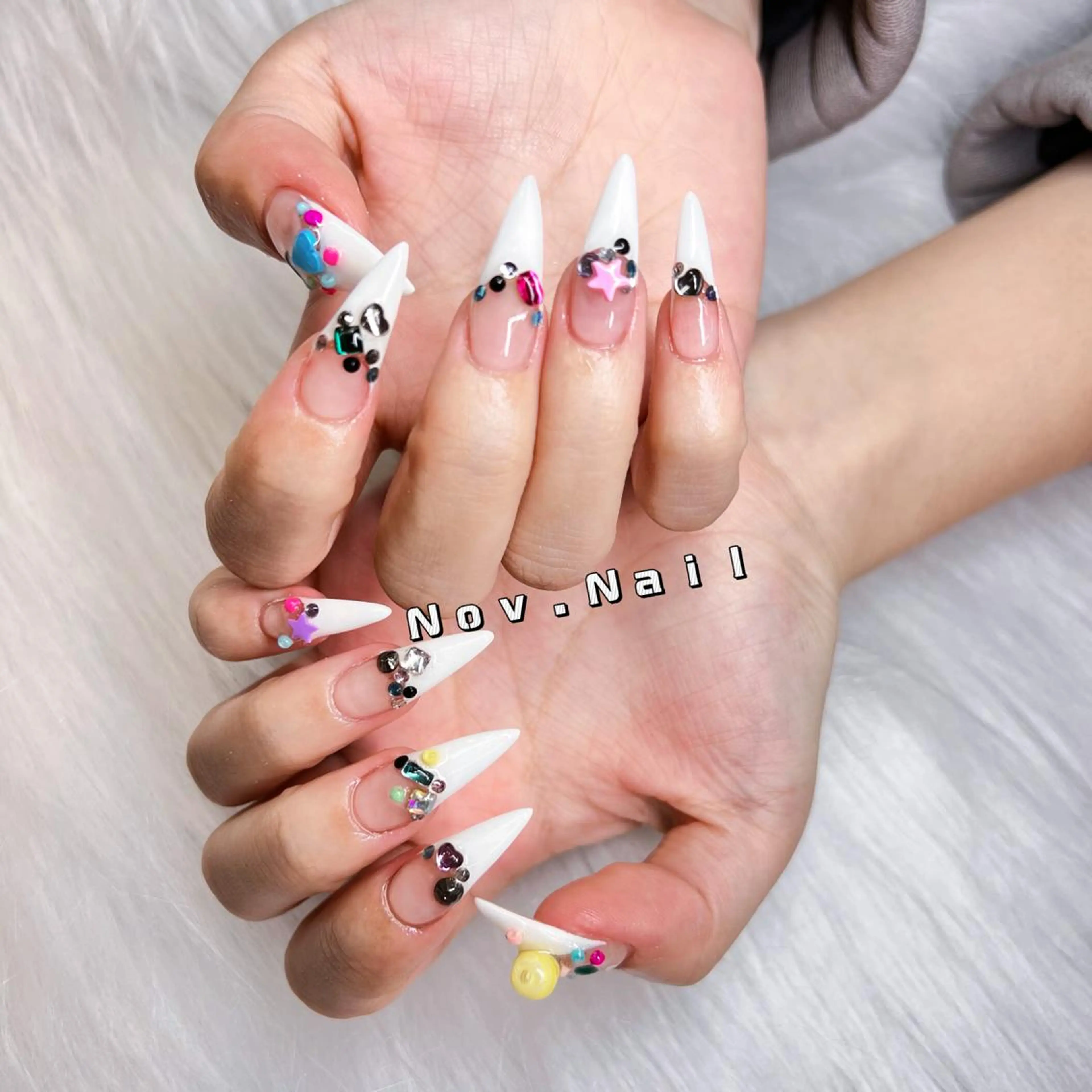 ネイル Nov. ネイルサロンのネイルデザイン