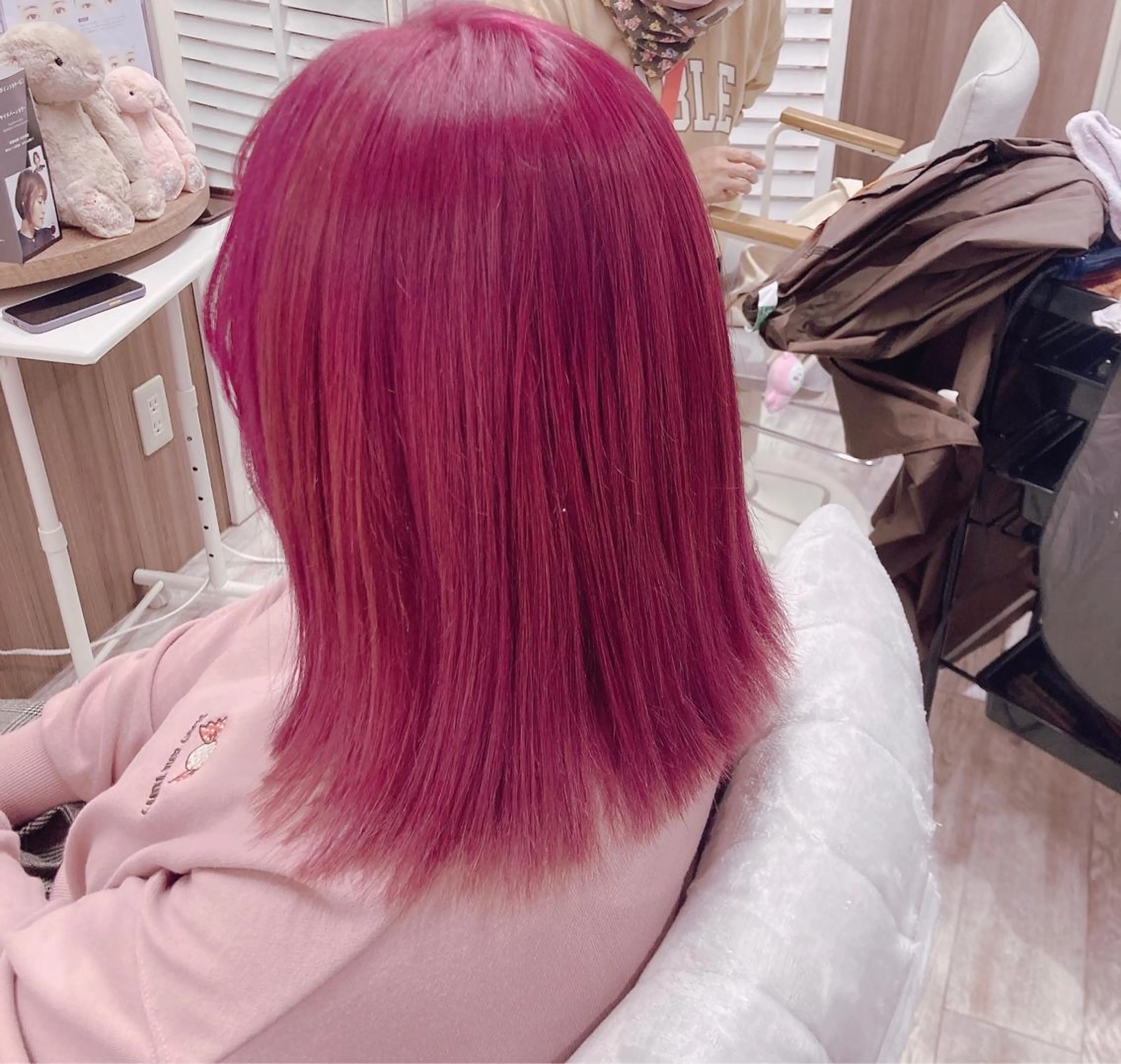 ミディアム パープルカラー カット ヘアカラー ミルミー美容室所属・🦄💒💓齎藤 七海子🦄💒💓のマツエク・マツパデザイン